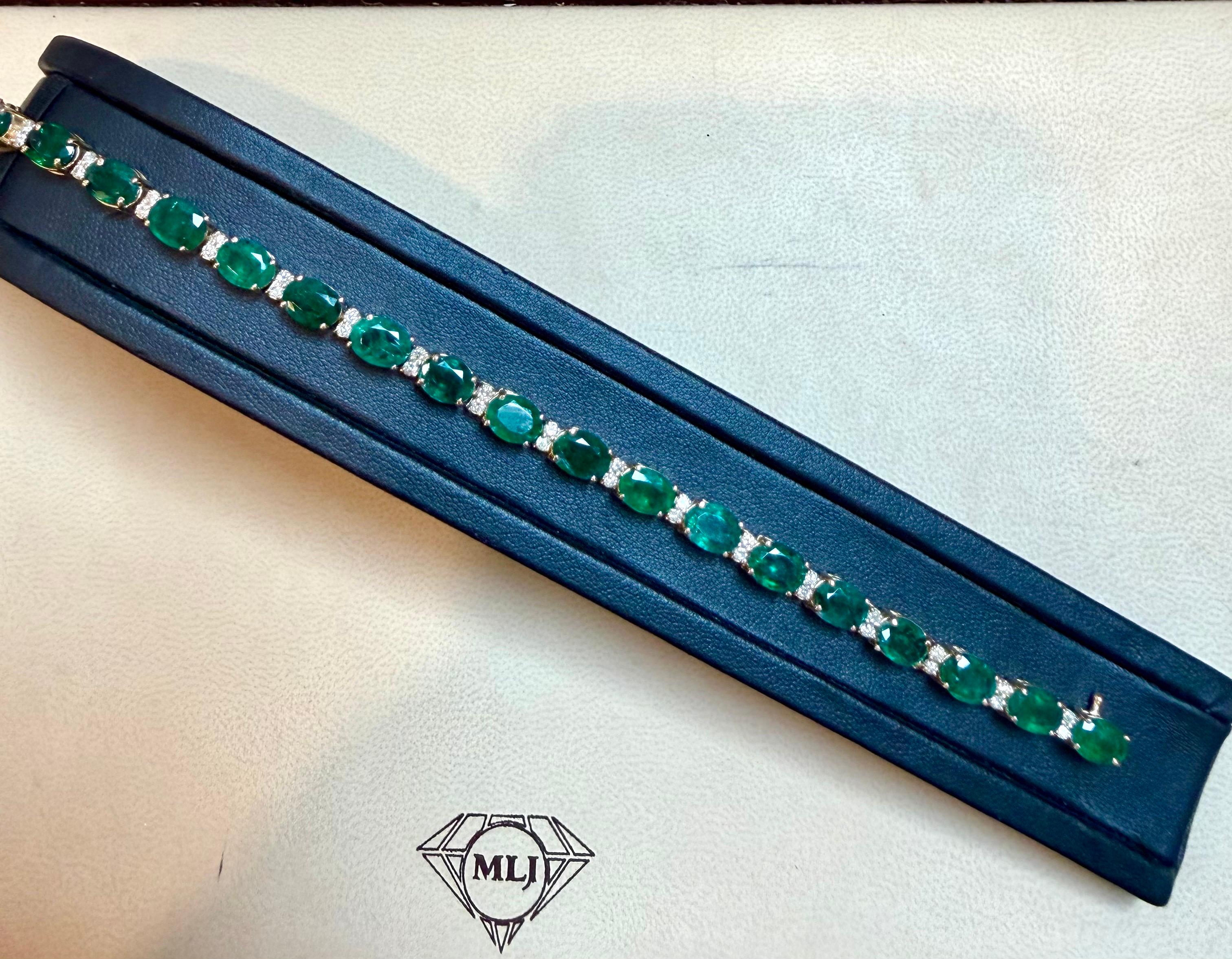 23 Carat Natural Zambian Emerald & 1.6 Ct Diamond Tennis Bracelet 14 Karat Gold For Sale 7