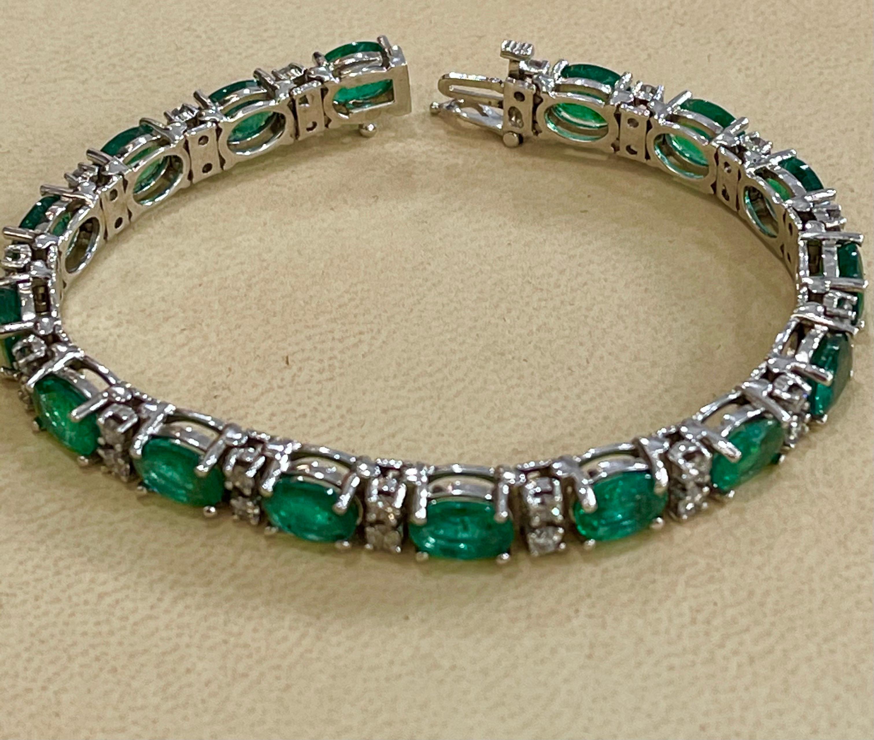 Women's 23 Carat Natural Zambian Emerald & 1.6 Ct Diamond Tennis Bracelet 14 Karat Gold For Sale