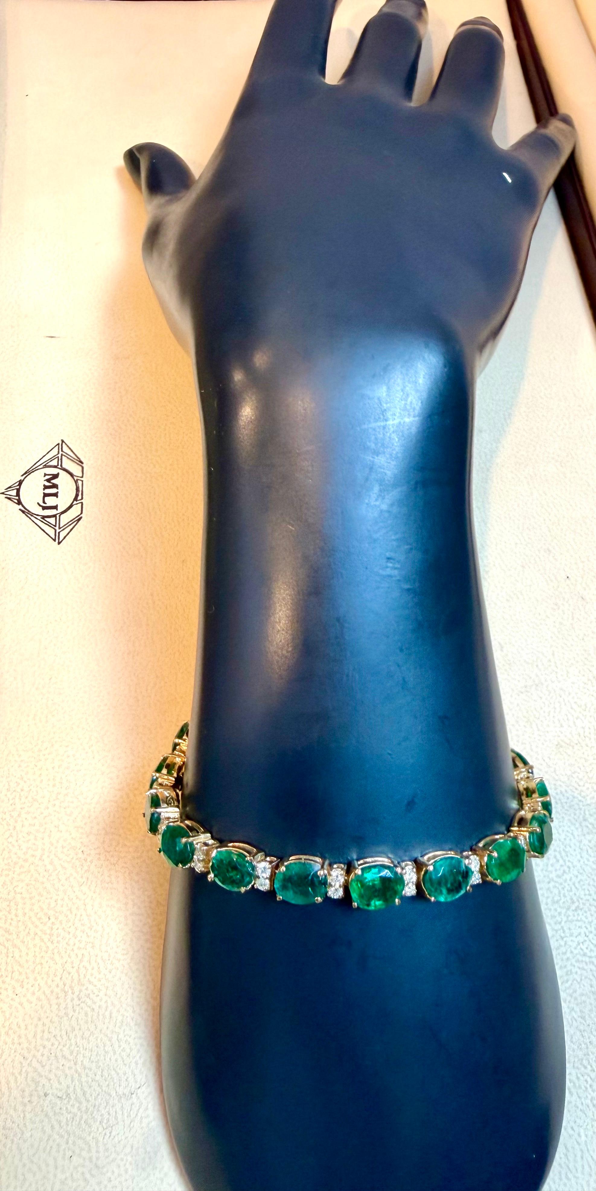 23 Carat Natural Zambian Emerald & 1.6 Ct Diamond Tennis Bracelet 14 Karat Gold For Sale 3