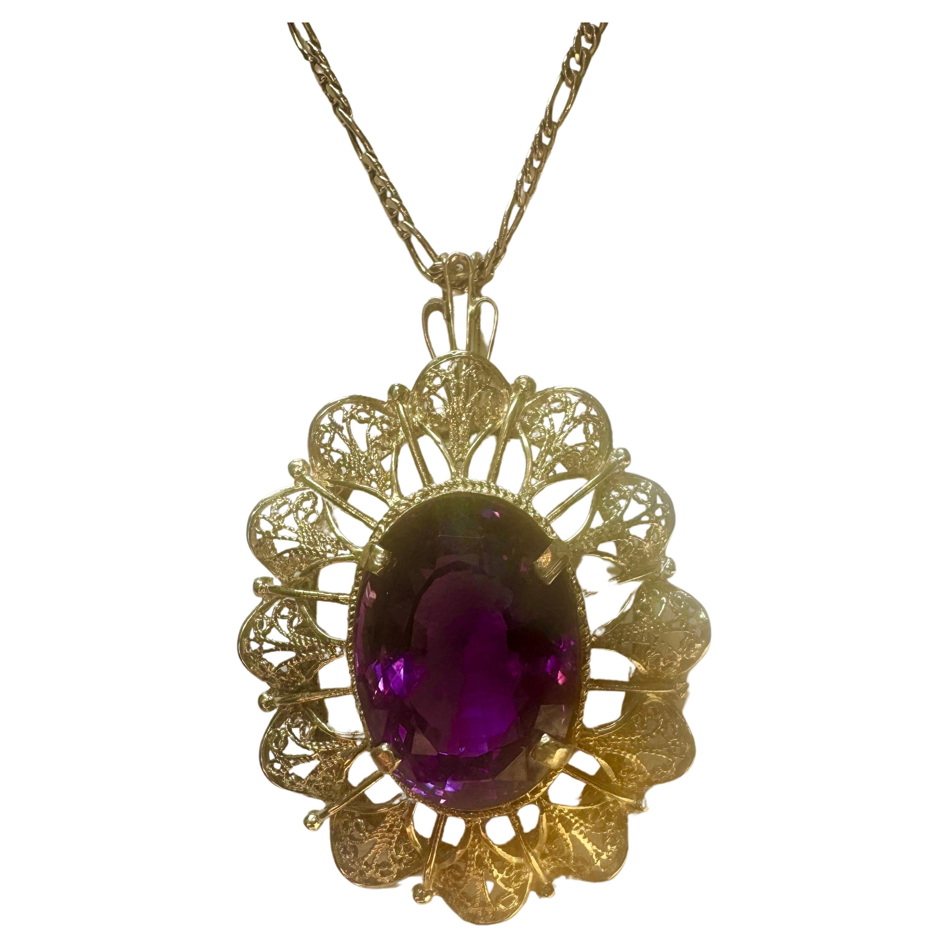 23 Carat Oval Amethyst Pendant  Necklace 18 Karat Yellow Gold Vintage