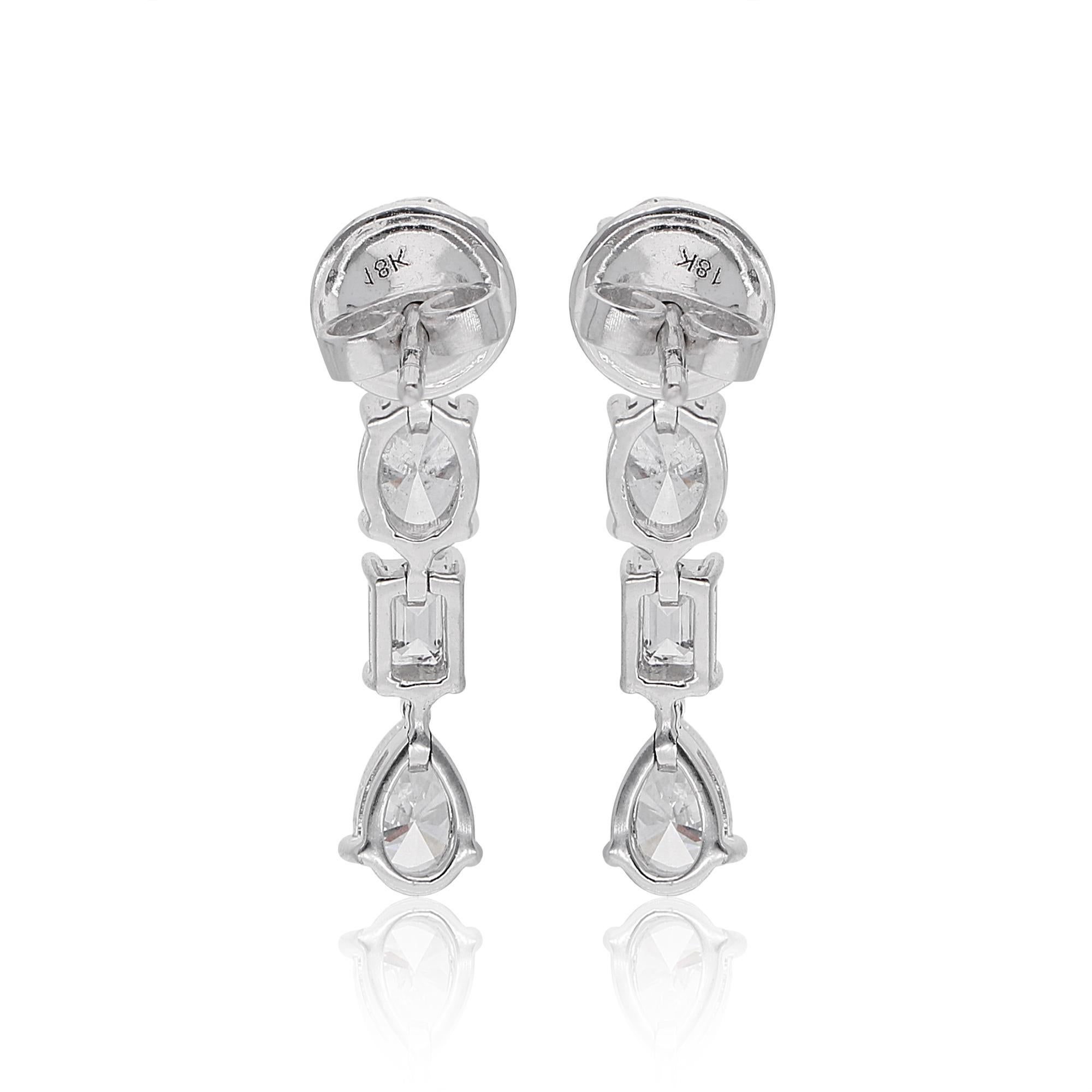 Boucles d'oreilles pendantes en diamant poire et émeraude de 2,3 carats en or blanc 18 carats Pour femmes en vente