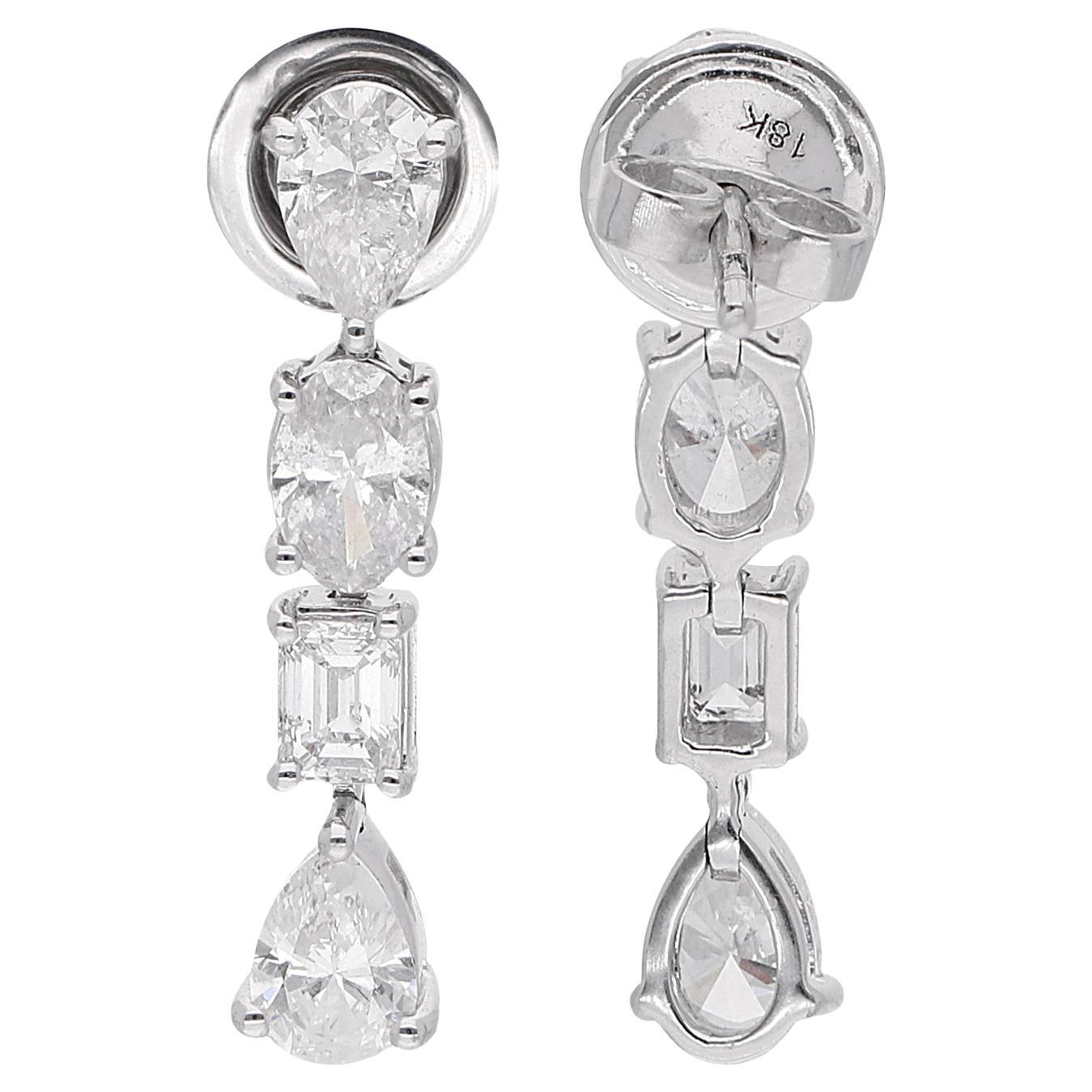 Boucles d'oreilles pendantes en diamant poire et émeraude de 2,3 carats en or blanc 18 carats en vente