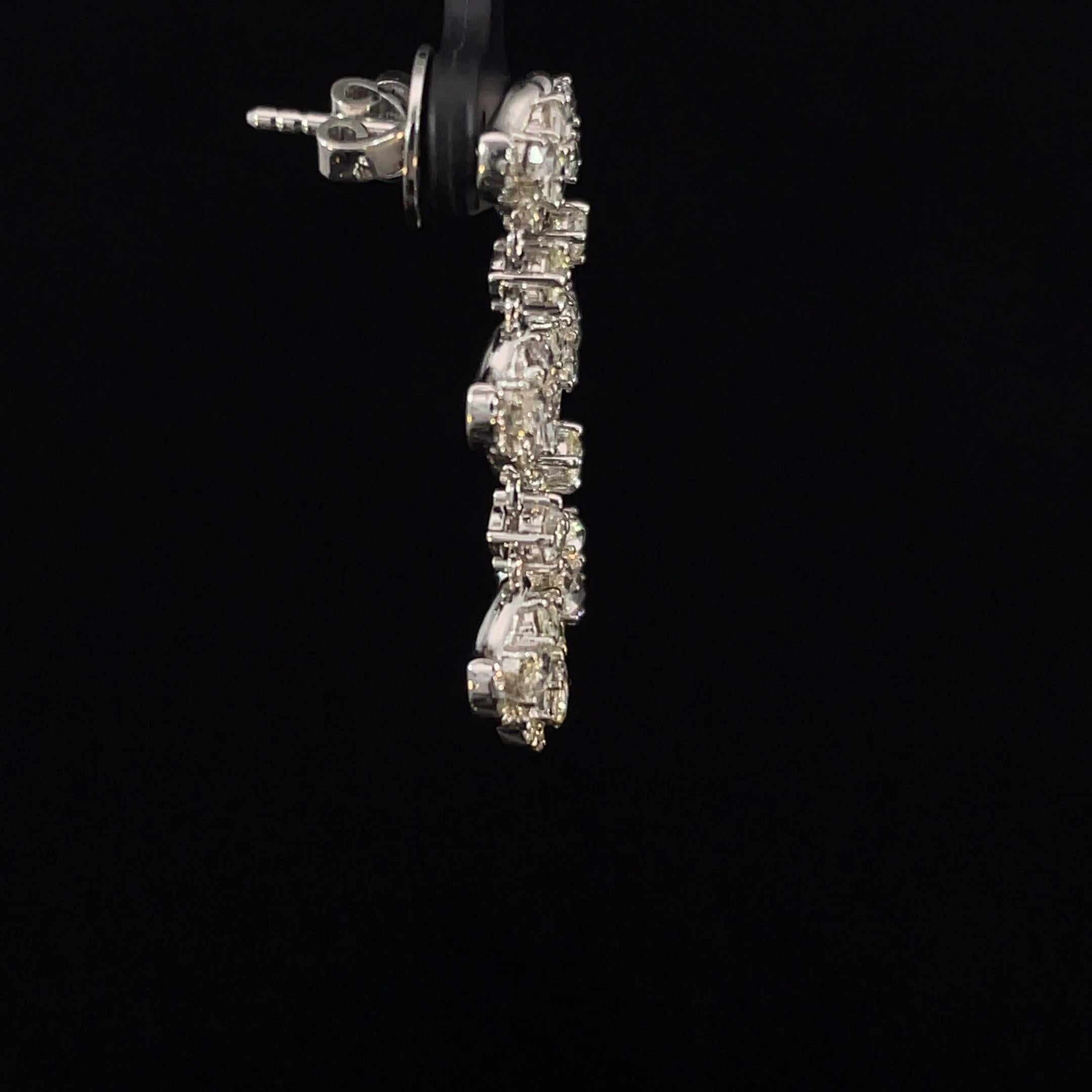 2.3 Carat Rose Cut Tulip Diamond 18K Gold Drops Earring In New Condition For Sale In New York, NY