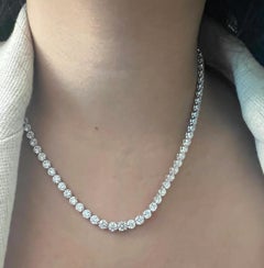 23 carats Natural Diamond Necklace in 14K White Gold