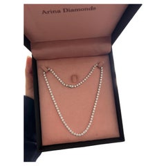 23 carats Natural Diamond Necklace in 14K White Gold