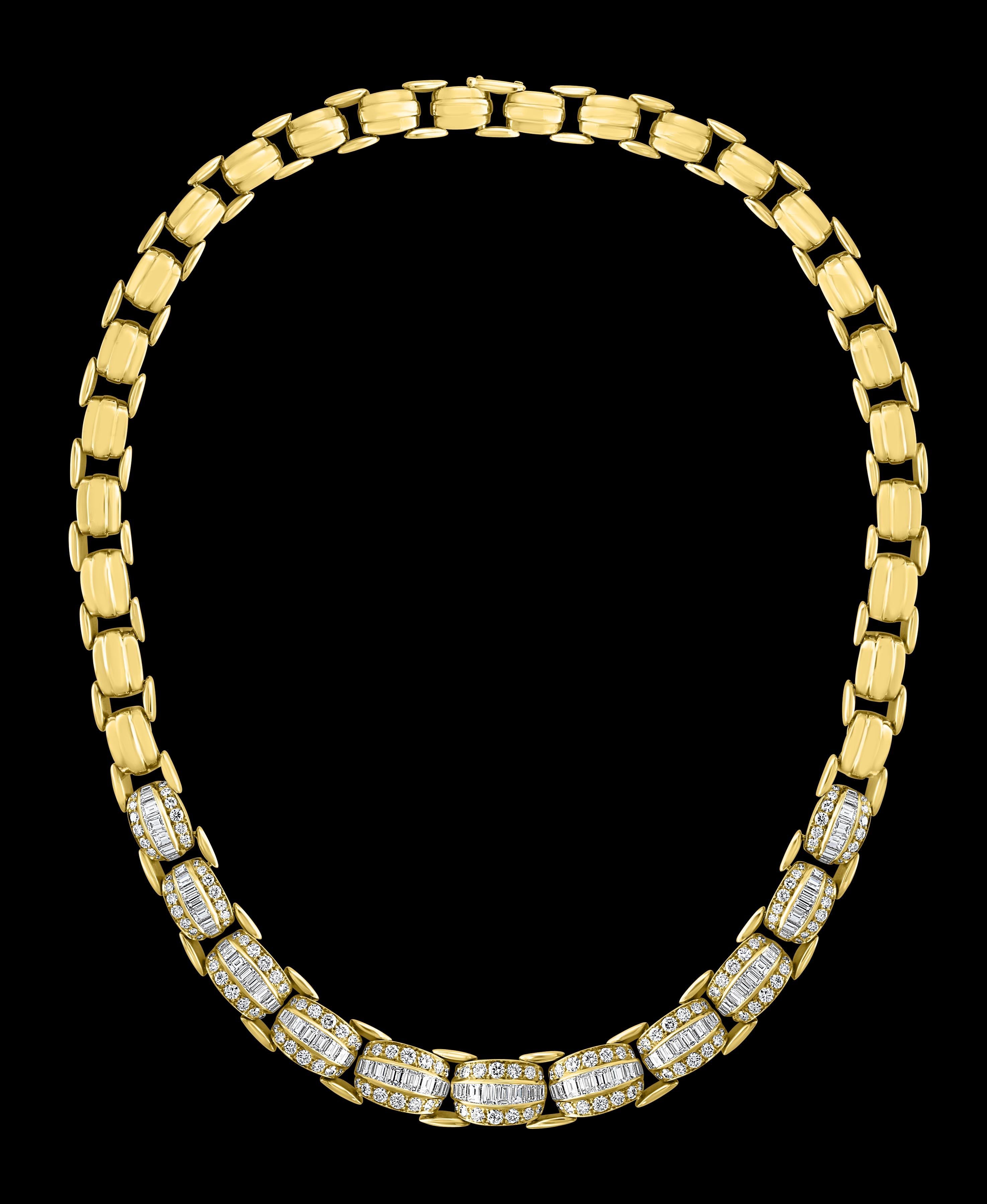 23 Ct Diamond Necklace & Earrings Bridal Suite by Star Forest 105 Gm 18 K Gold In Excellent Condition In New York, NY