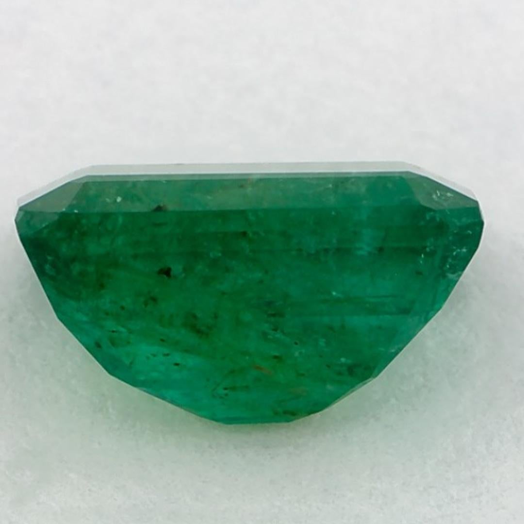2.3 Ct Emerald Octagon Loose Gemstone In New Condition For Sale In Fort Lee, NJ