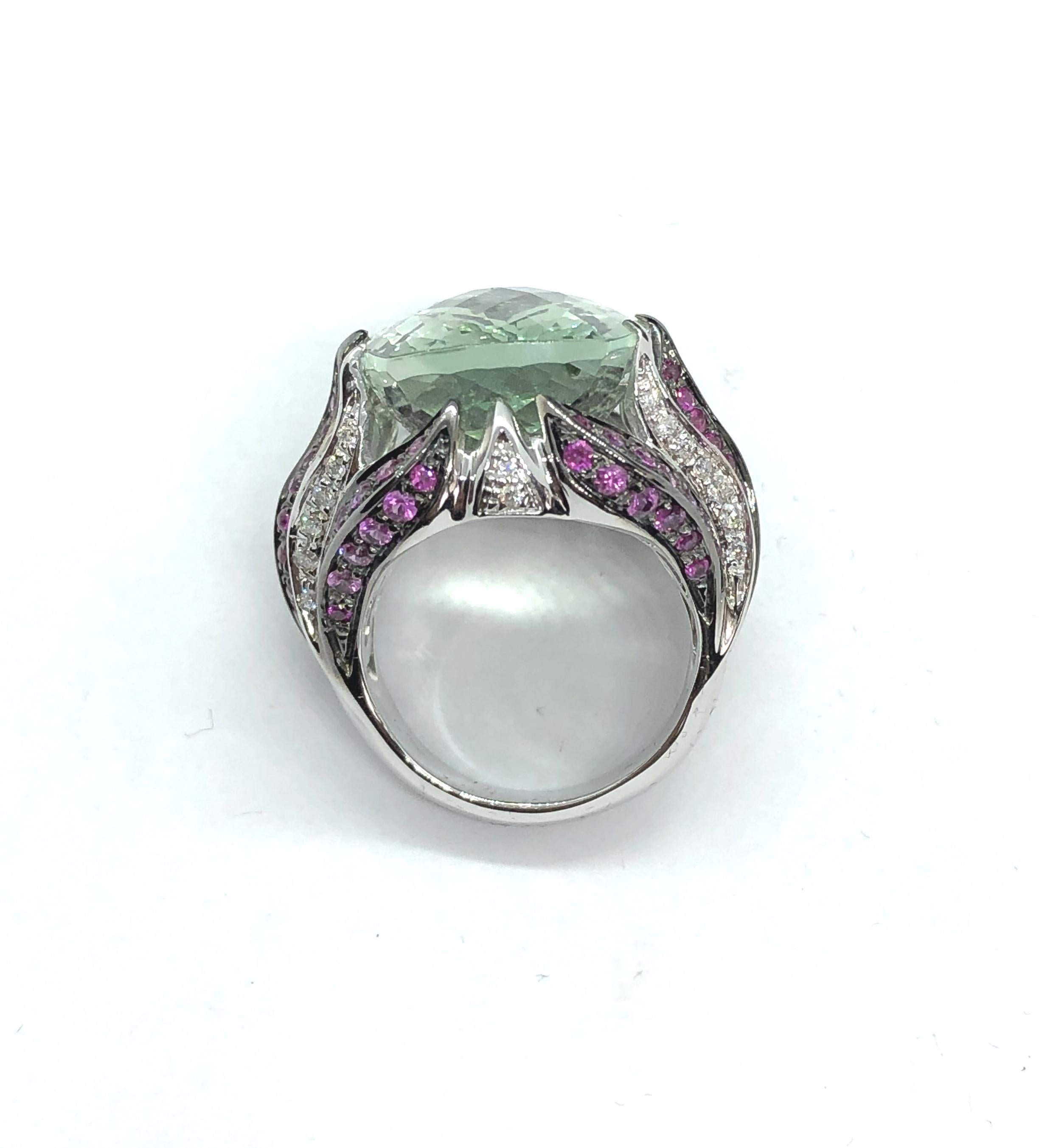 23 Ct Green Prasiolite White Gold Cocktail Ring Diamond and Pink Sapphires Flame For Sale 2