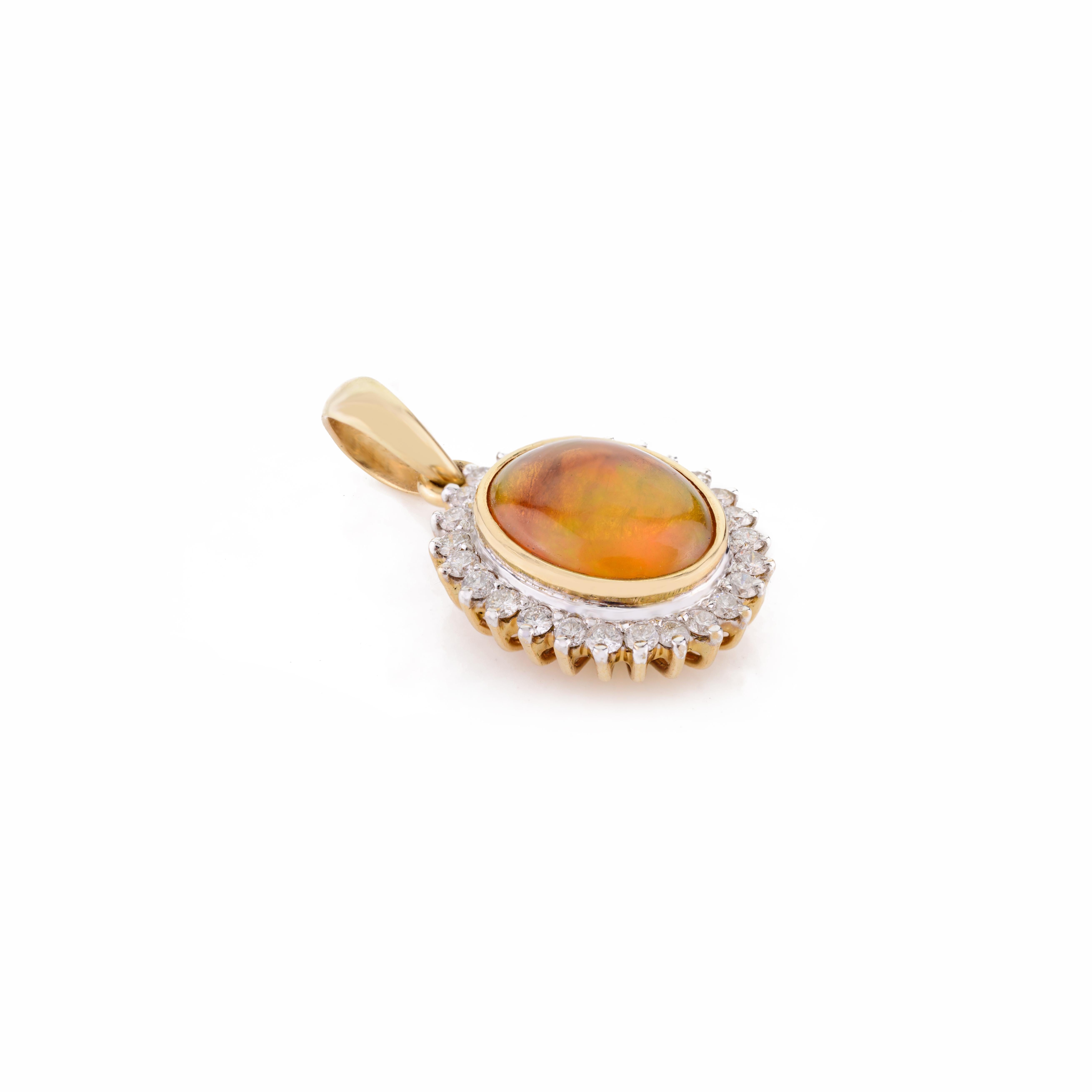 Art Déco Ciondolo con diamante aureolato Opale taglio ovale da 2,3 CTW Regalo per le donne in oro giallo 14k in vendita