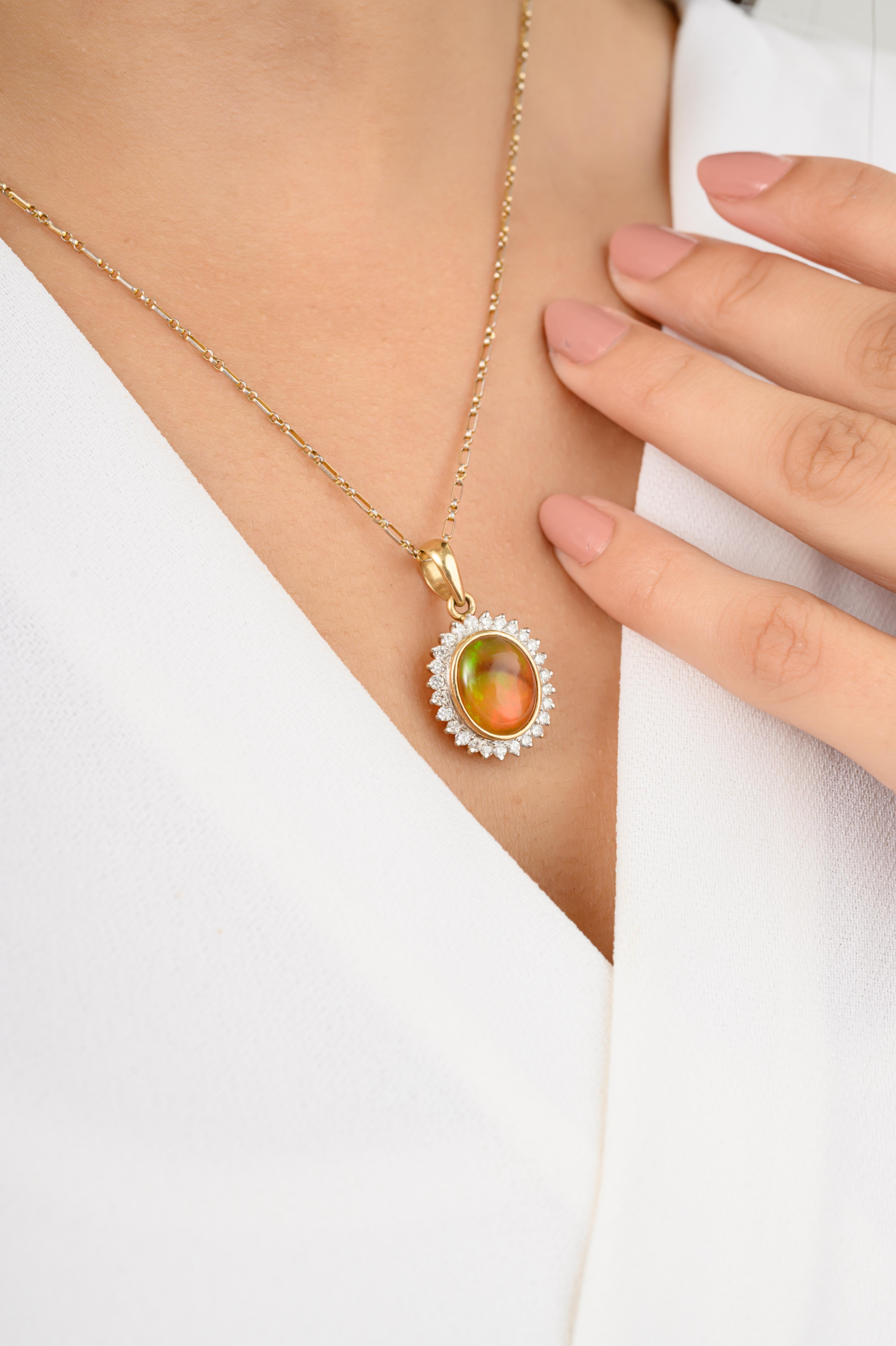 Taglio ovale Ciondolo con diamante aureolato Opale taglio ovale da 2,3 CTW Regalo per le donne in oro giallo 14k in vendita
