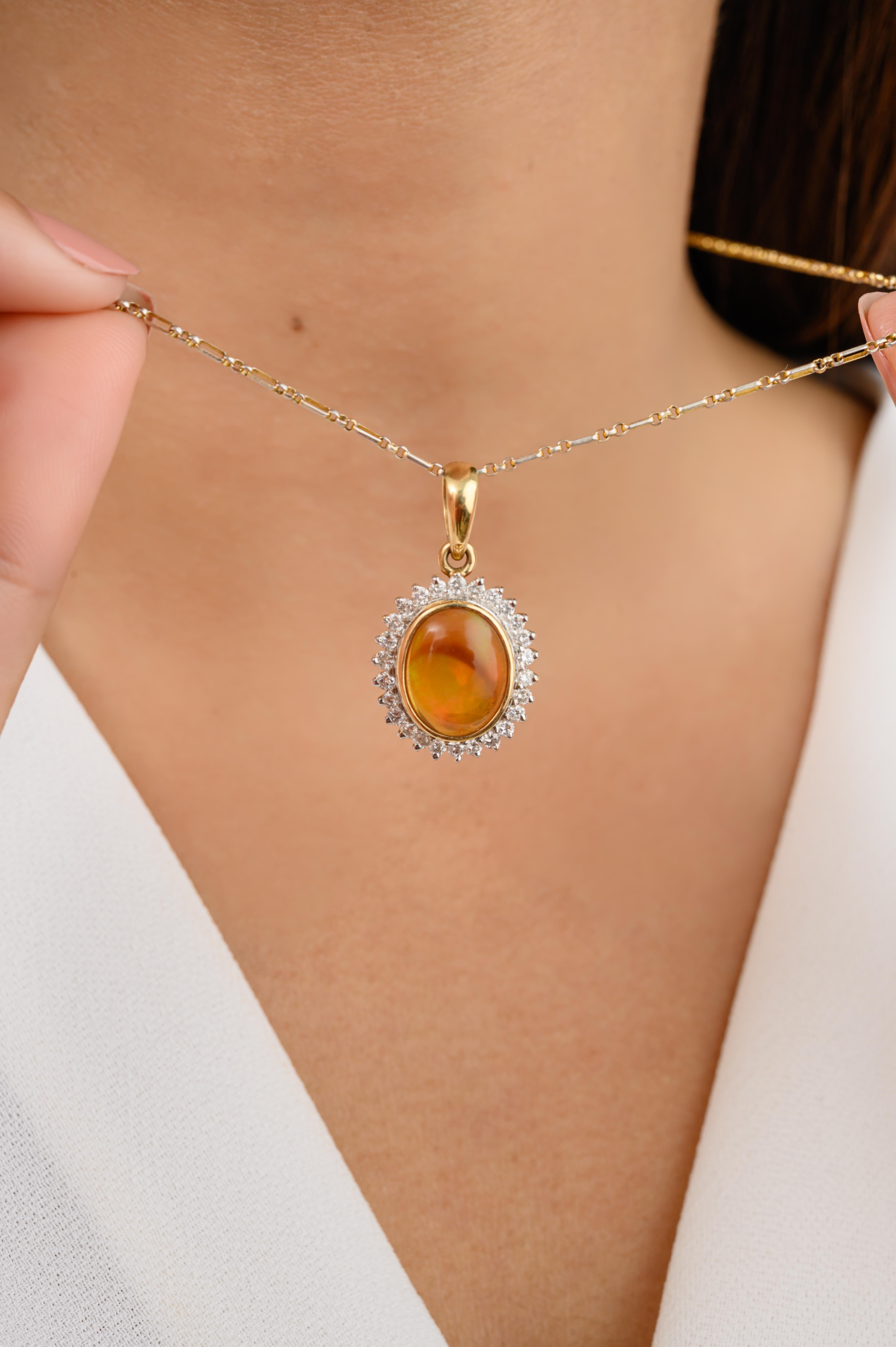Donna Ciondolo con diamante aureolato Opale taglio ovale da 2,3 CTW Regalo per le donne in oro giallo 14k in vendita