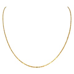 Halskette aus 23 Karat Gelbgold mit dünnen Gliedern und Kabeln