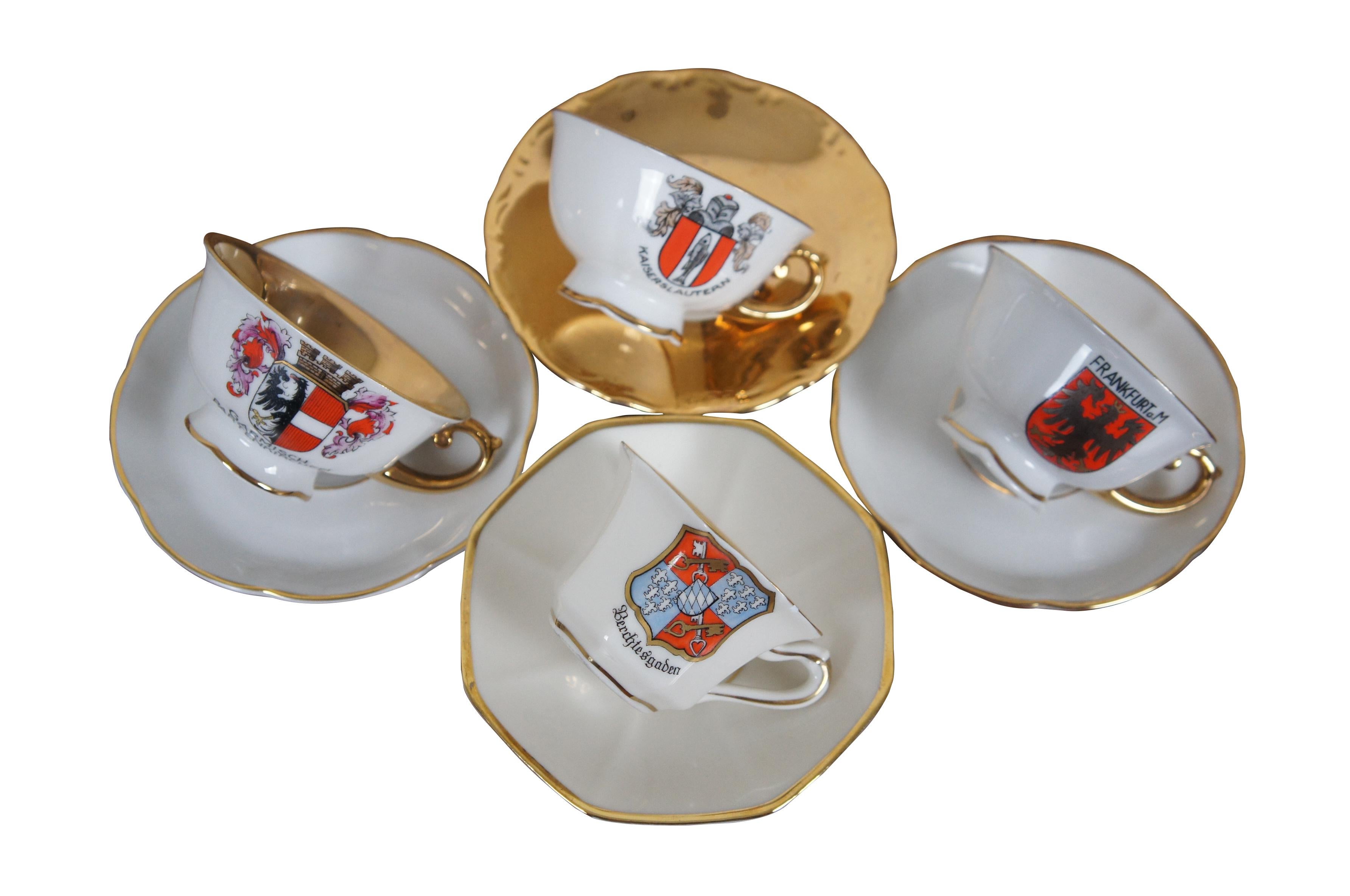 23 Vintage German Bavarian Holland Souvenir Demitasse Teacups Saucers Bon état - En vente à Dayton, OH