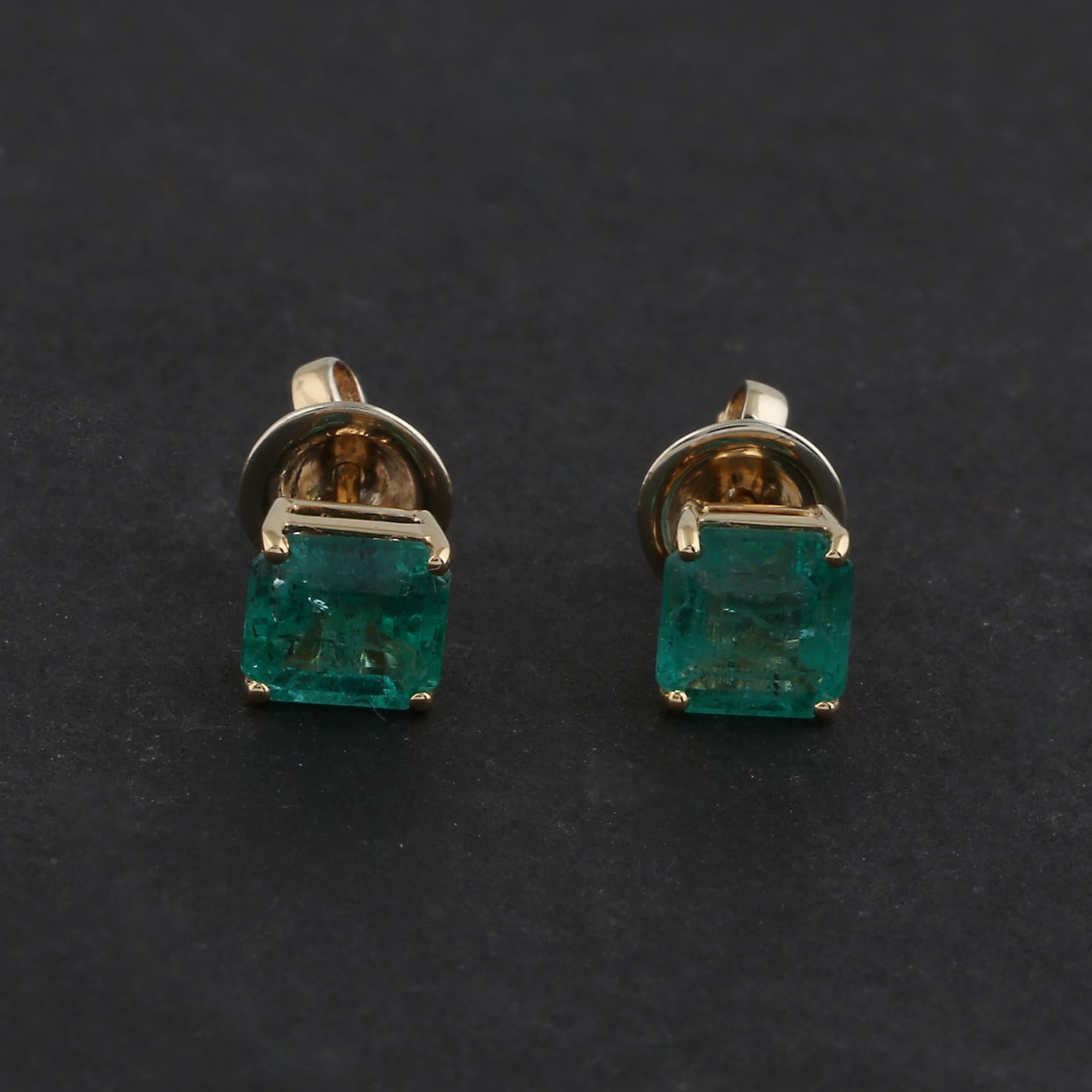 2,30 Karat Smaragd im Ascher-Schliff aus Sambia Ohrstecker aus 18 Karat massivem Gelbgold (Art déco) im Angebot
