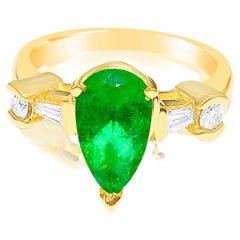 2.30 Carat Diamond & Emerald 14K Yellow Gold Cocktail Ring