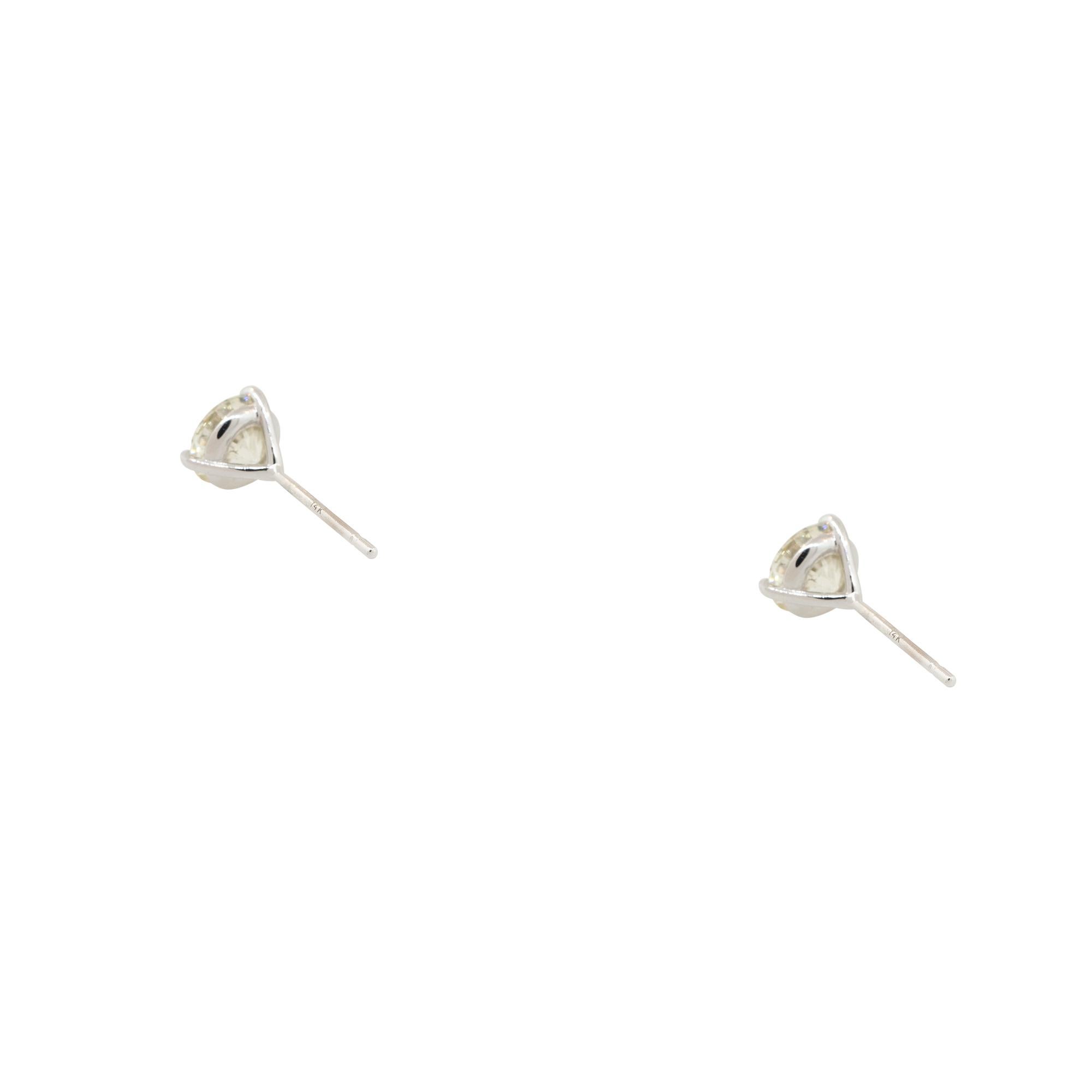 2.30 Carat Diamond Stud Earrings 14 Karat in Stock In Excellent Condition For Sale In Boca Raton, FL