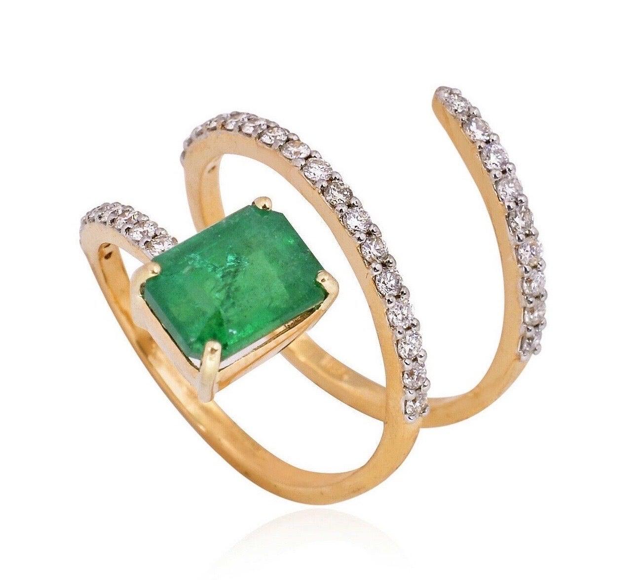 For Sale:  2.30 Carat Emerald Diamond 18 Karat Yellow Gold Spiral Ring 2