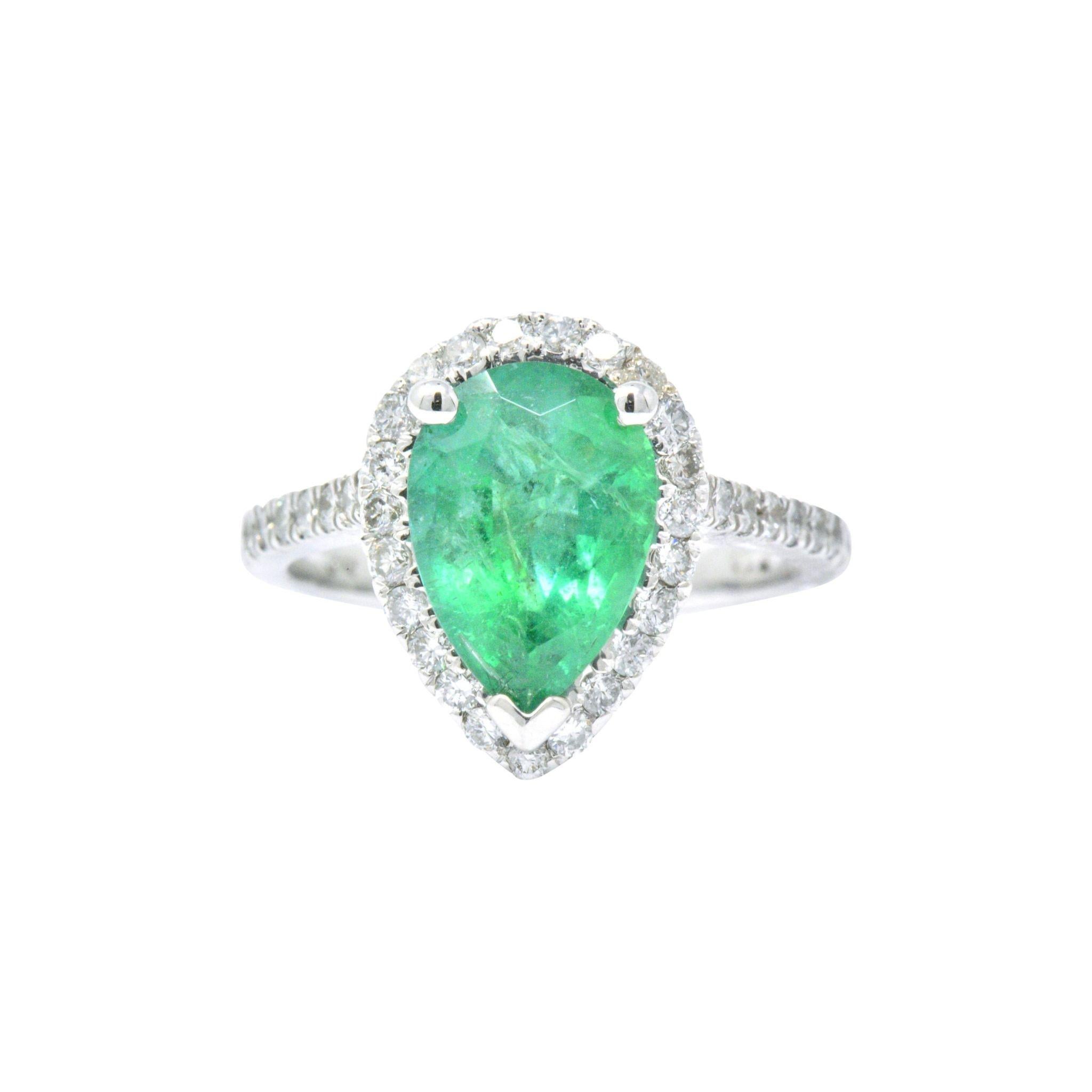2.30 Carat Emerald Diamond and 14 Karat White Gold Ring In Good Condition In Philadelphia, PA