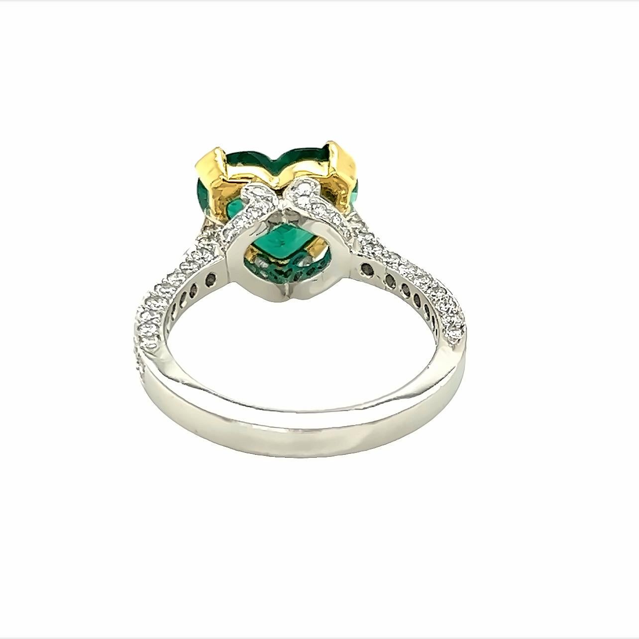 Women's 2.30 Carat Emerald Heart Diamond Ring For Sale