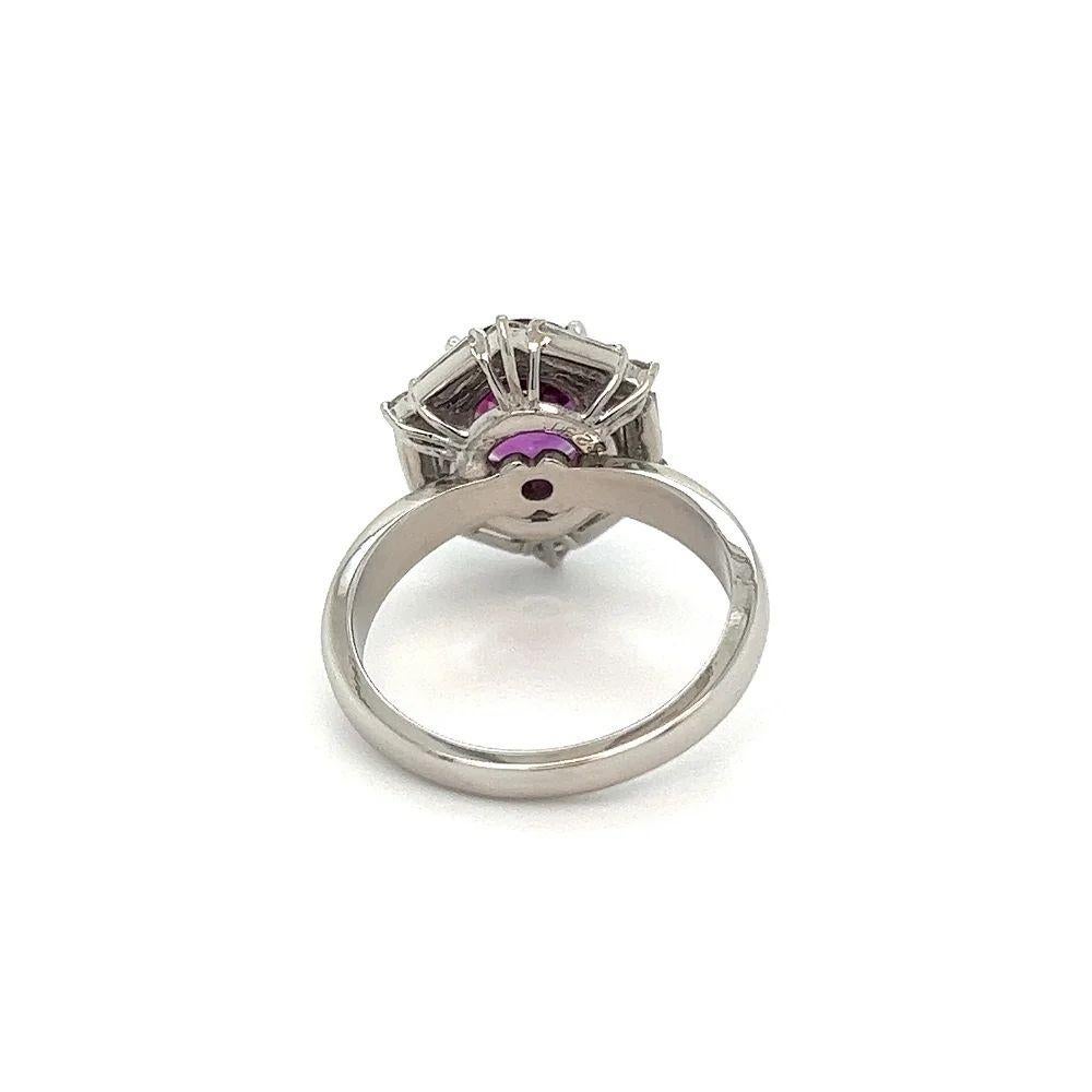 2.30 Carat GIA Purple Sapphire and Diamond Vintage Platinum Ring In Excellent Condition For Sale In Montreal, QC