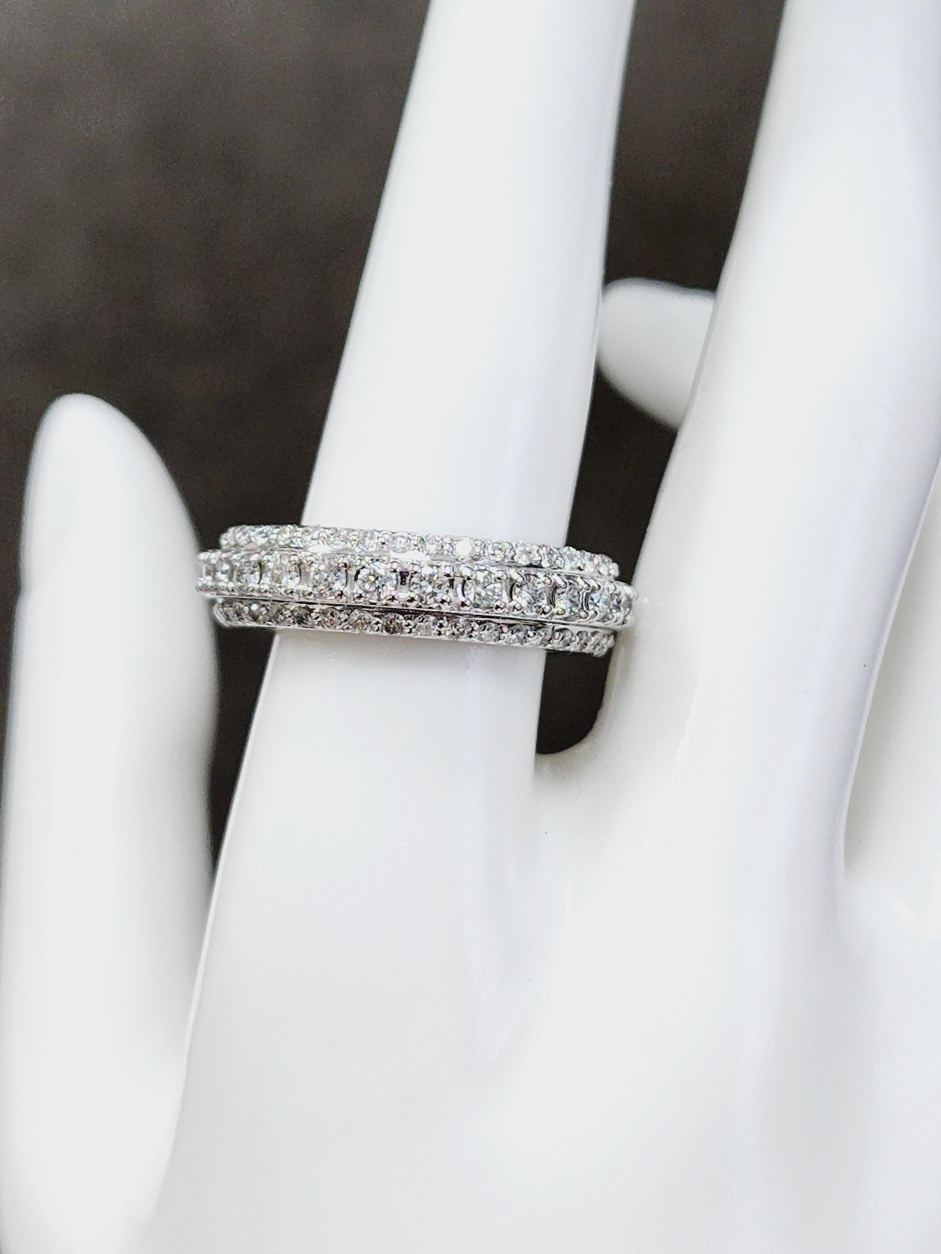Wunderschöner 2,30 Karat natürlicher Diamant Eternity Band 14 Karat Weißgold Ring 
Sehr glänzend & sauber, durchschnittliche Farbe G Klarheit VS . 
Natürliche runde Diamanten, 
Ring Größe 10