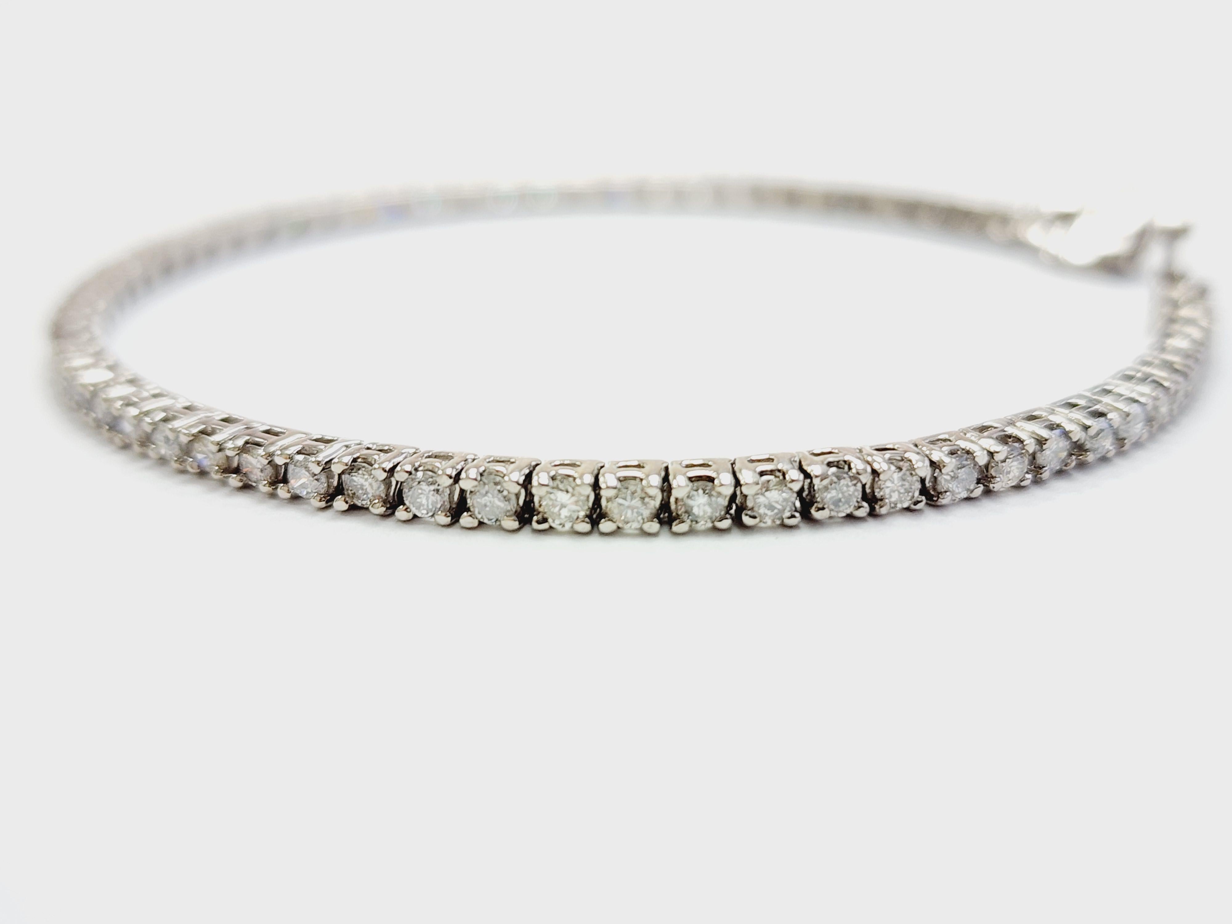 2,30 Karat natürliches Diamant-Tennisarmband 14 Karat Weißgold (Moderne)