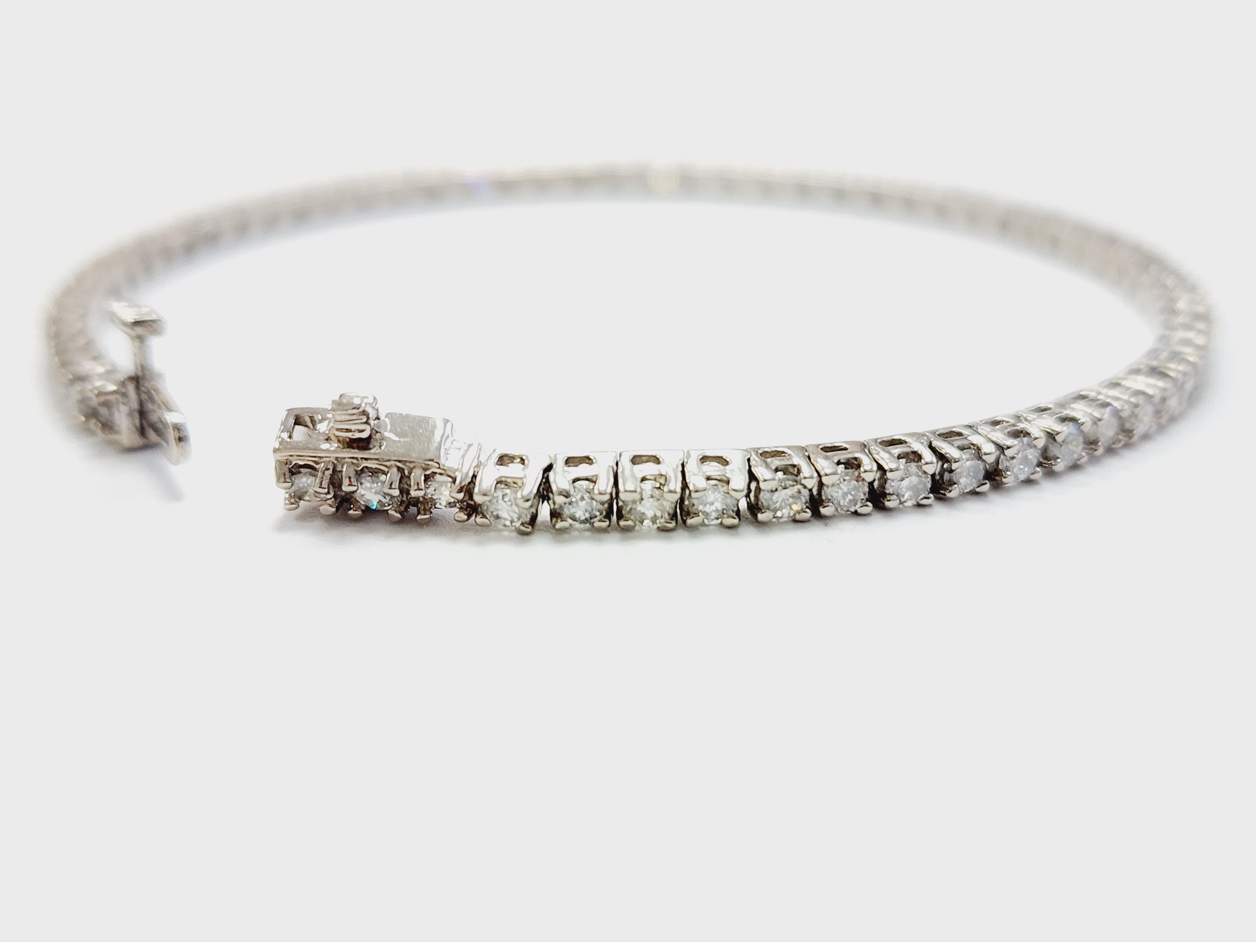 2,30 Karat natürliches Diamant-Tennisarmband 14 Karat Weißgold für Damen oder Herren