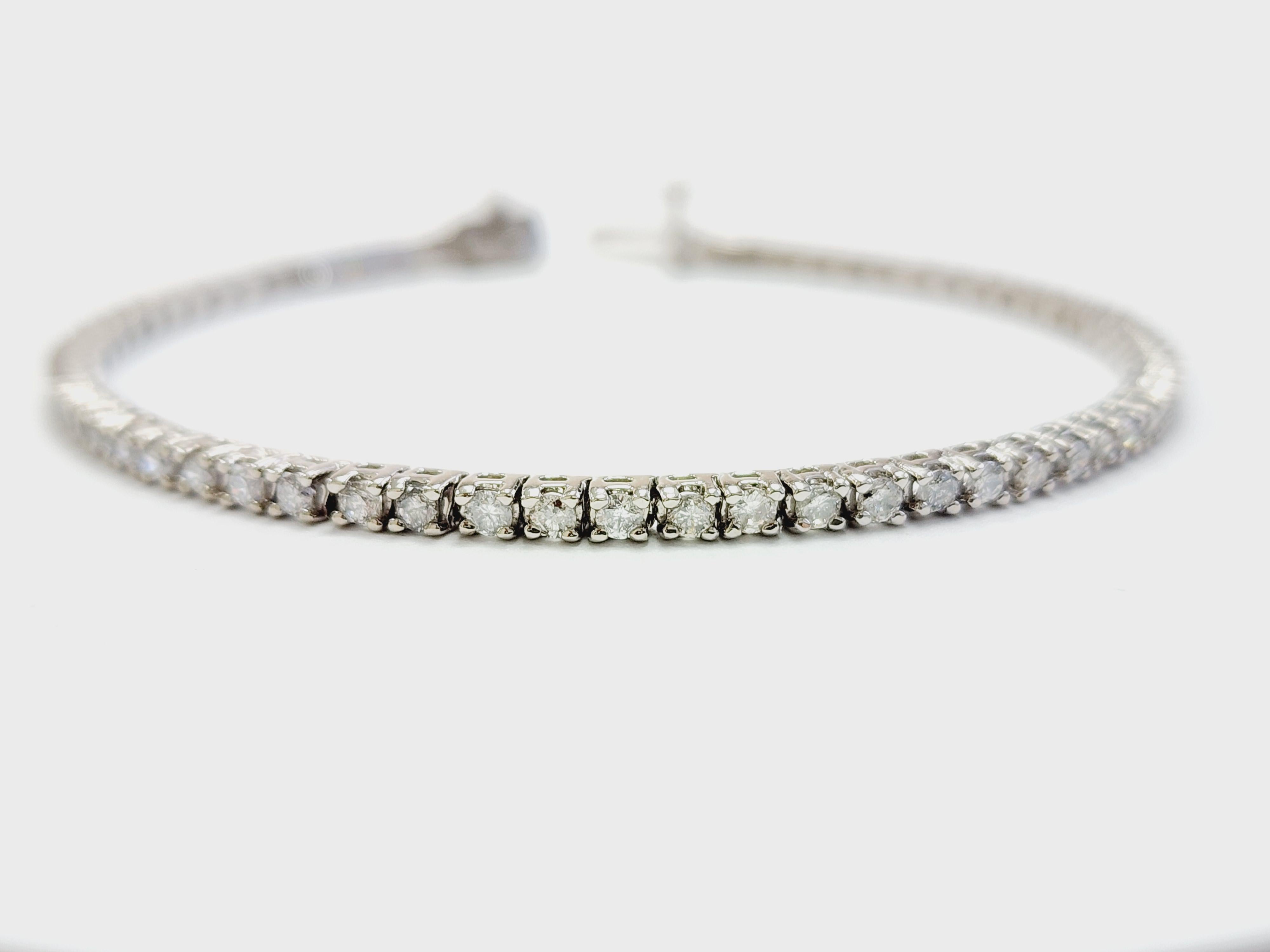 2,30 Karat natürliches Diamant-Tennisarmband 14 Karat Weißgold 3