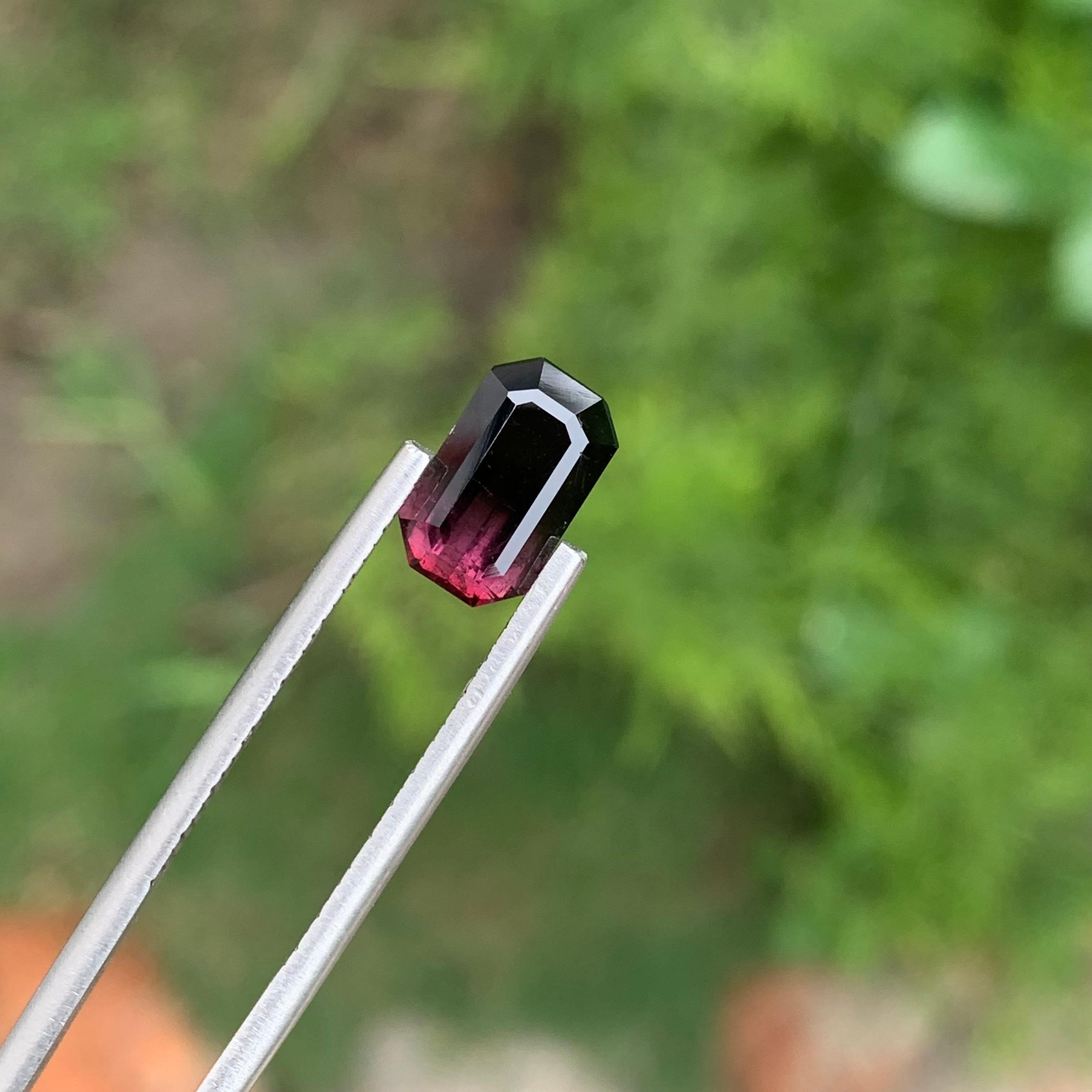 2.30 carati di tormalina bicolore naturale sfusa a forma di smeraldo per gioielli in vendita 4