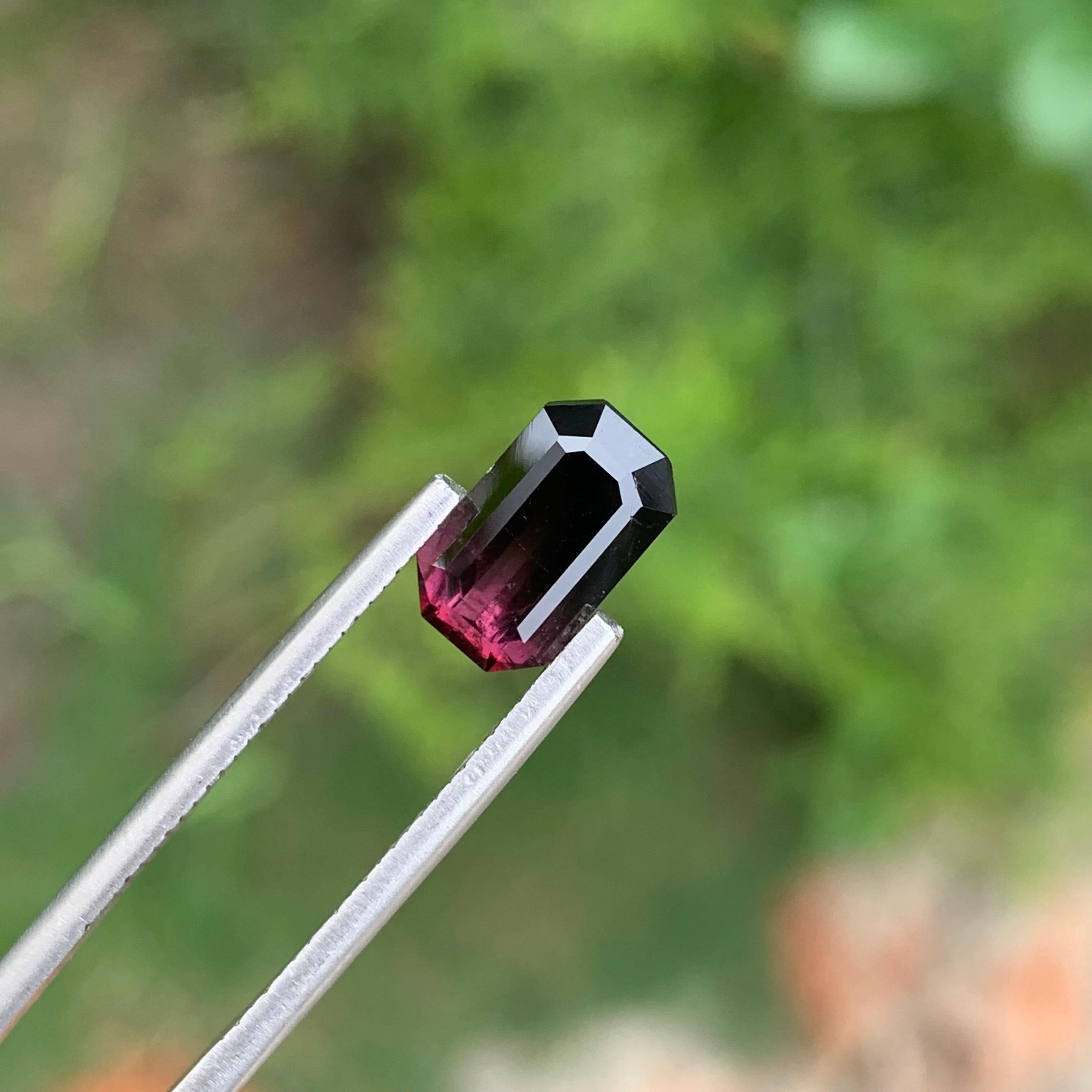 2.30 carati di tormalina bicolore naturale sfusa a forma di smeraldo per gioielli In condizioni Nuovo in vendita a Peshawar, PK