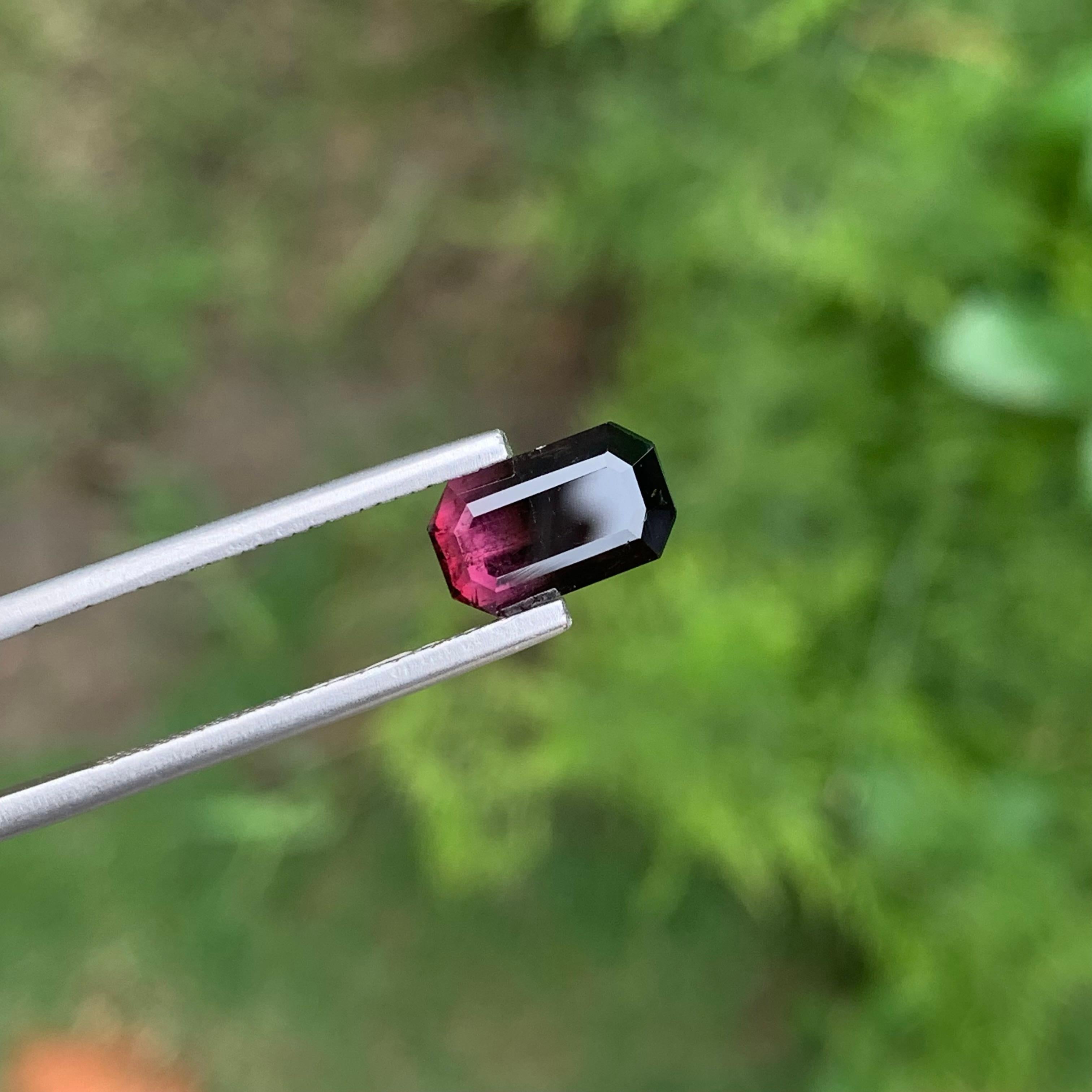 da uomo o donna 2.30 carati di tormalina bicolore naturale sfusa a forma di smeraldo per gioielli in vendita