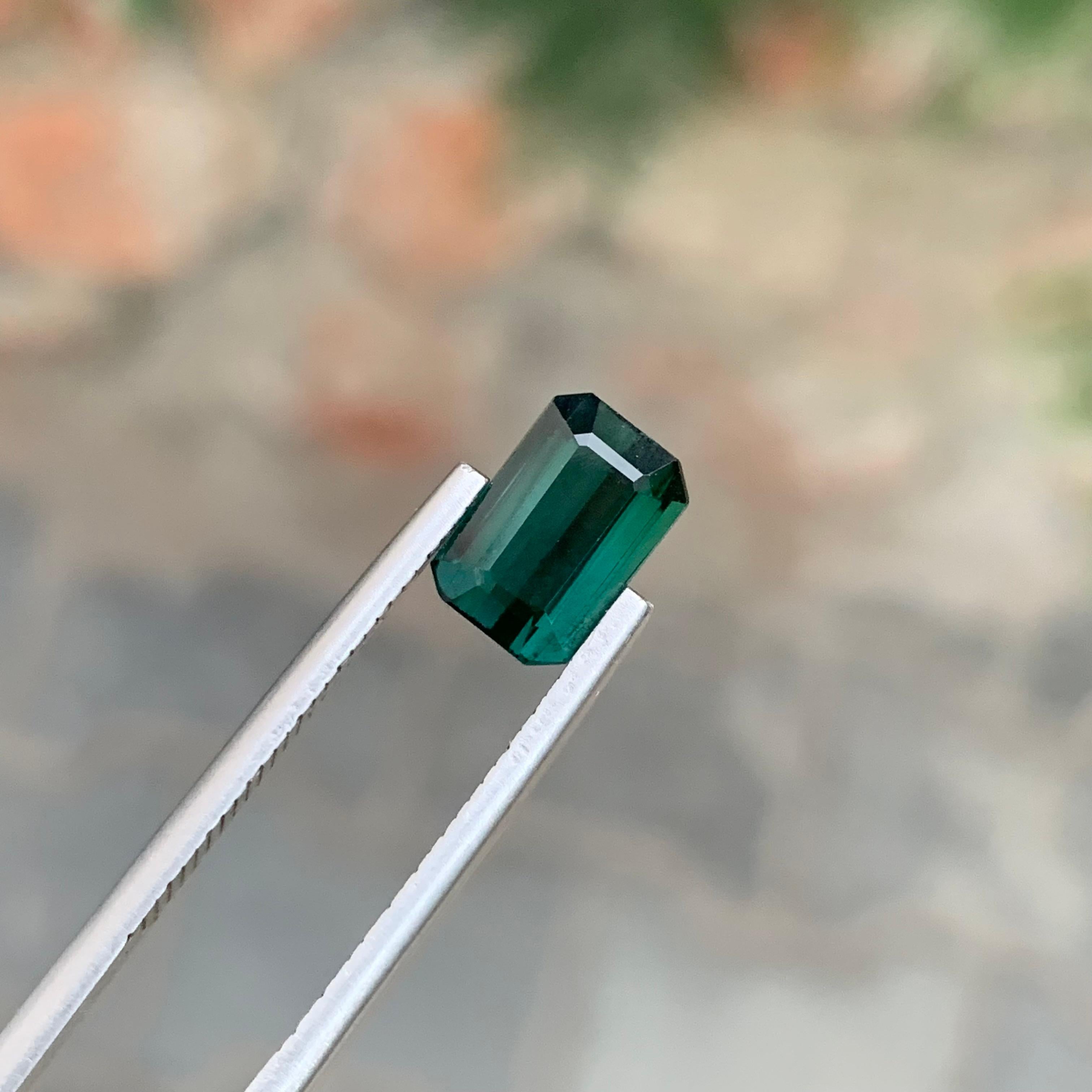 2.30 quilates de turmalina natural suelta de laguna profunda en forma de esmeralda Gema en venta 4