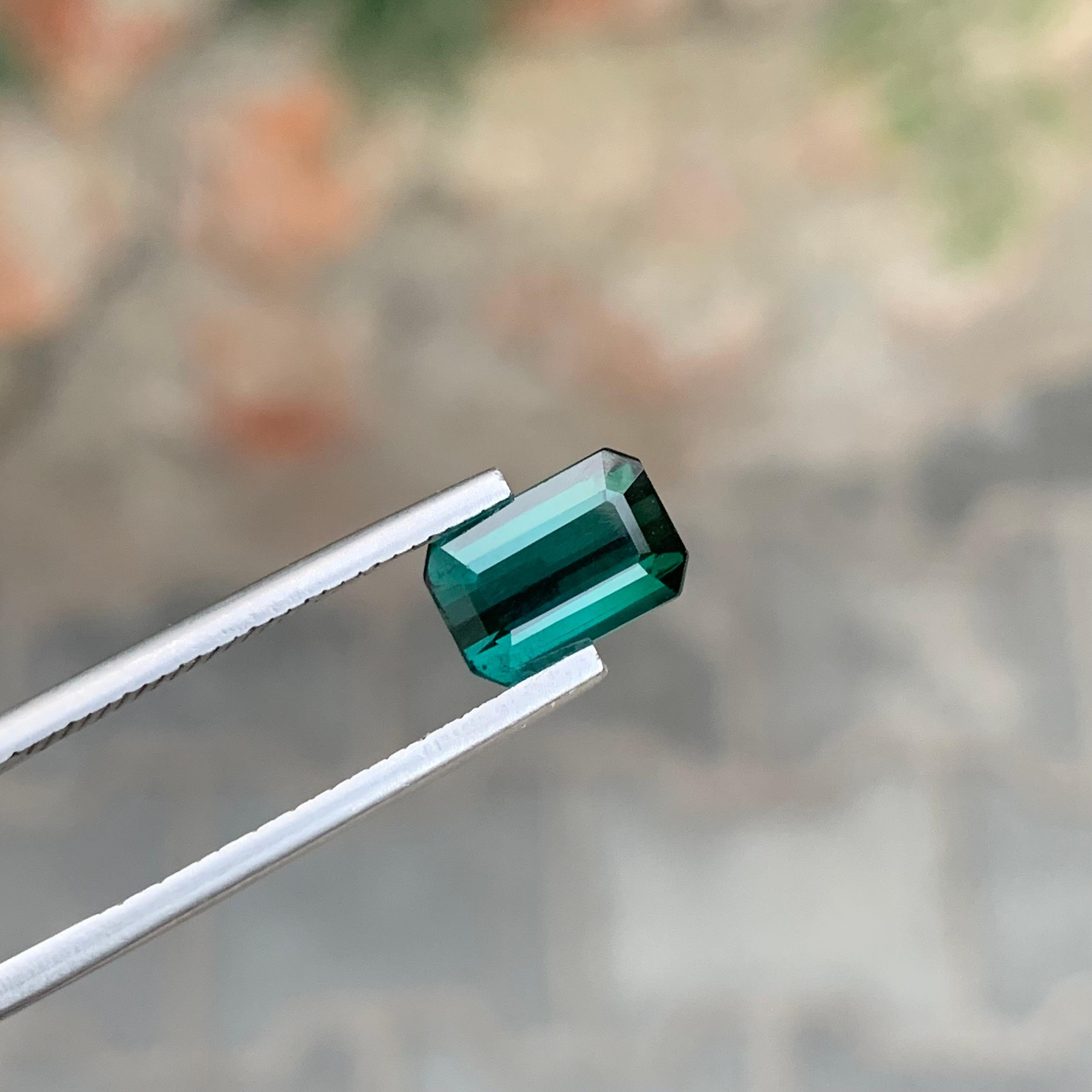2.30 quilates de turmalina natural suelta de laguna profunda en forma de esmeralda Gema Corte esmeralda en venta