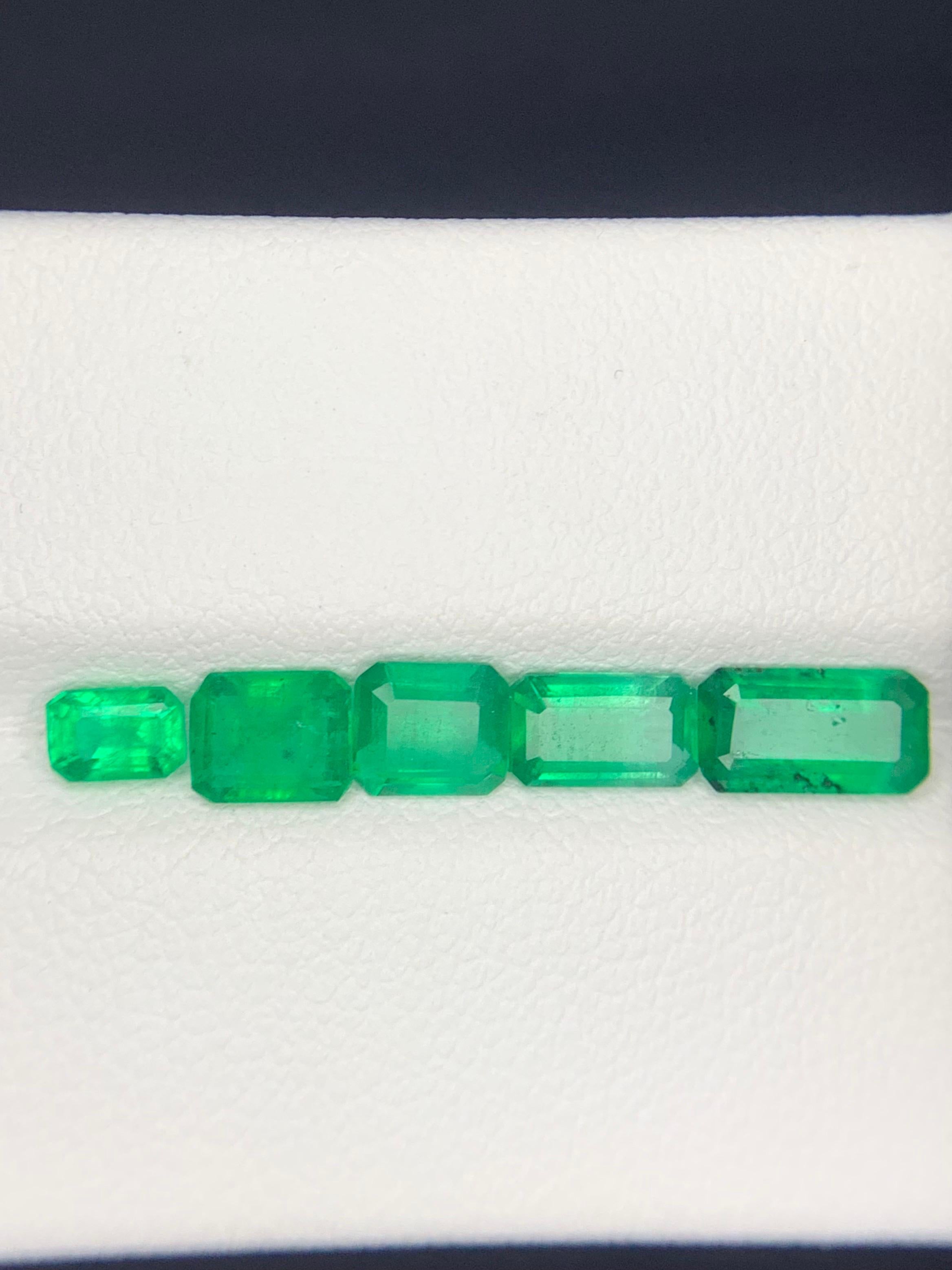 Lotto di smeraldi naturali sfusi da 2,30 carati per la creazione di gioielli in vendita 10