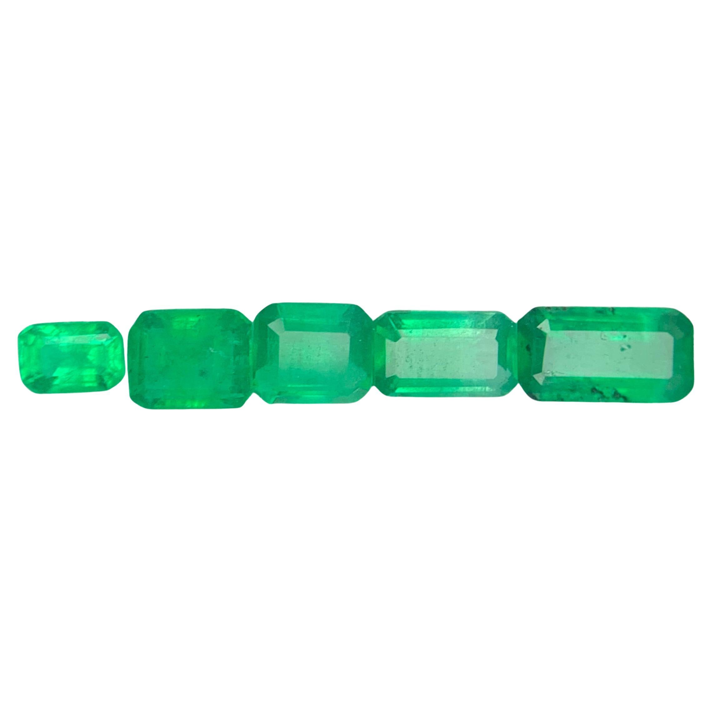 2.30 Carat Natural Loose Emerald Lot For Jewellery Making