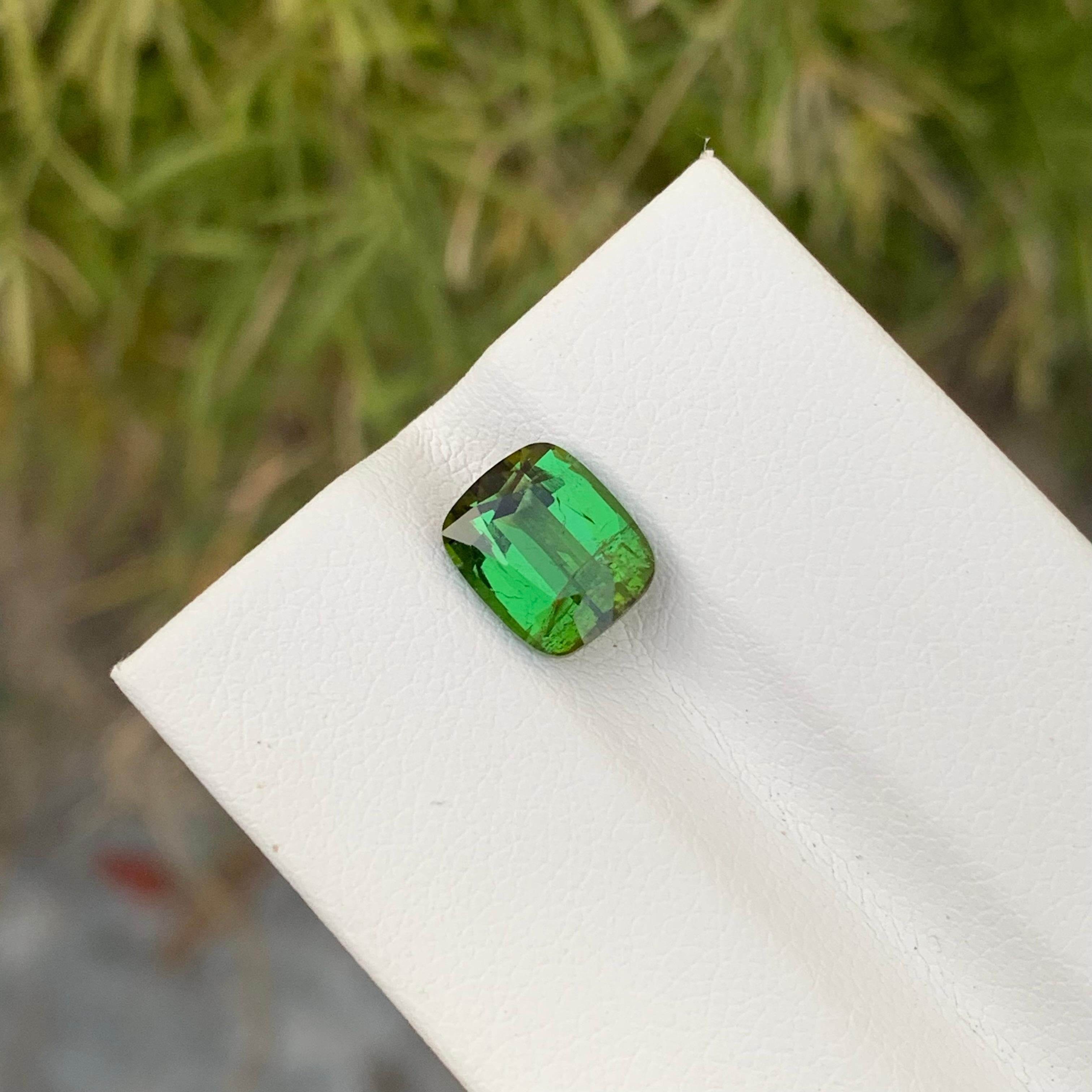 2.30 Carat Natural Loose Green Tourmaline Cushion Shape Gem For Ring Jewellery  For Sale 1