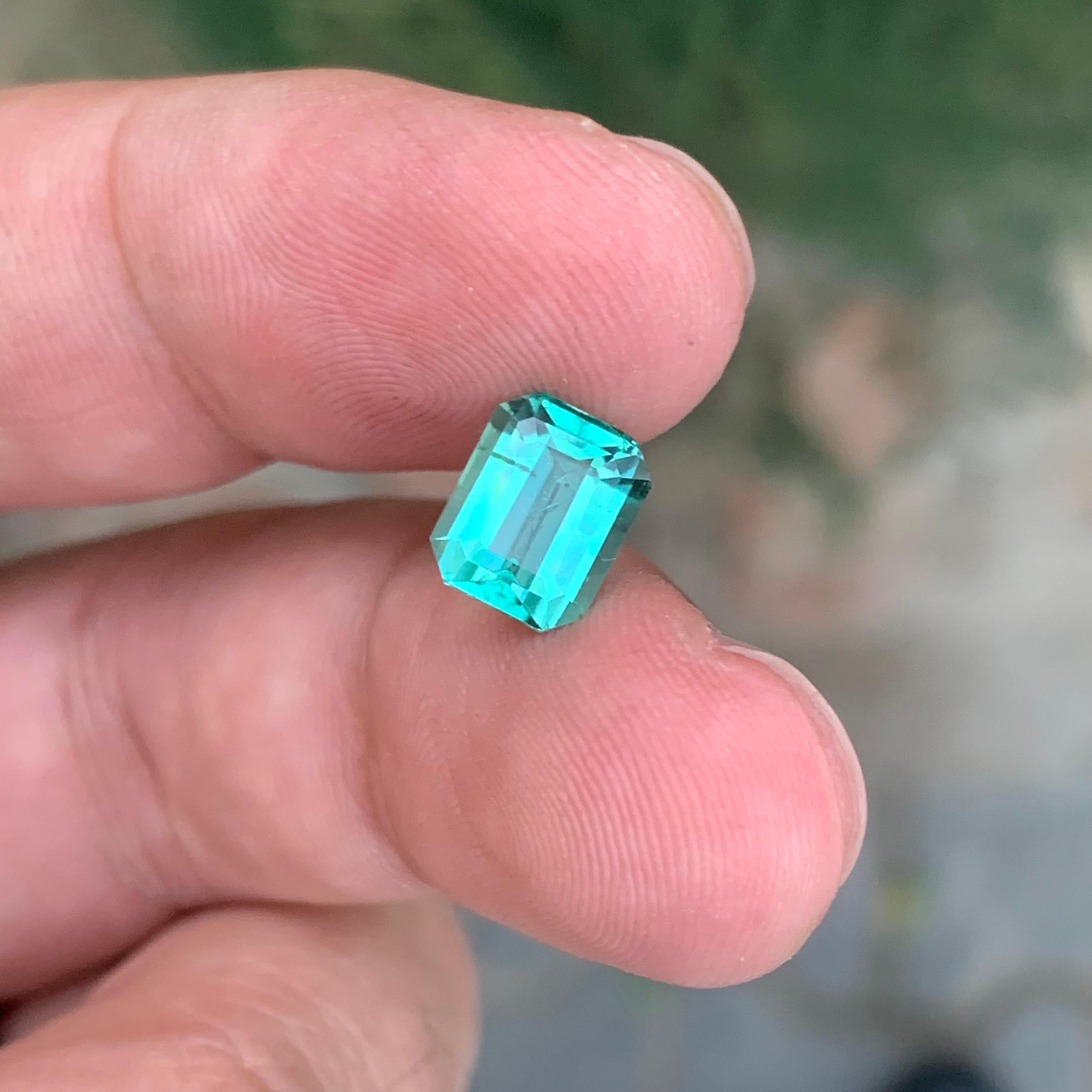 2.30 Carat Natural Loose Lagoon Tourmaline Emerald Shape Gemstone (pierre précieuse en forme d'émeraude) en vente 5