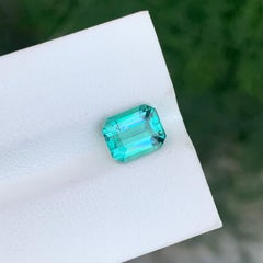 2,30 Karat Natürlicher loser Lagoon Turmalin Smaragd Form Edelstein