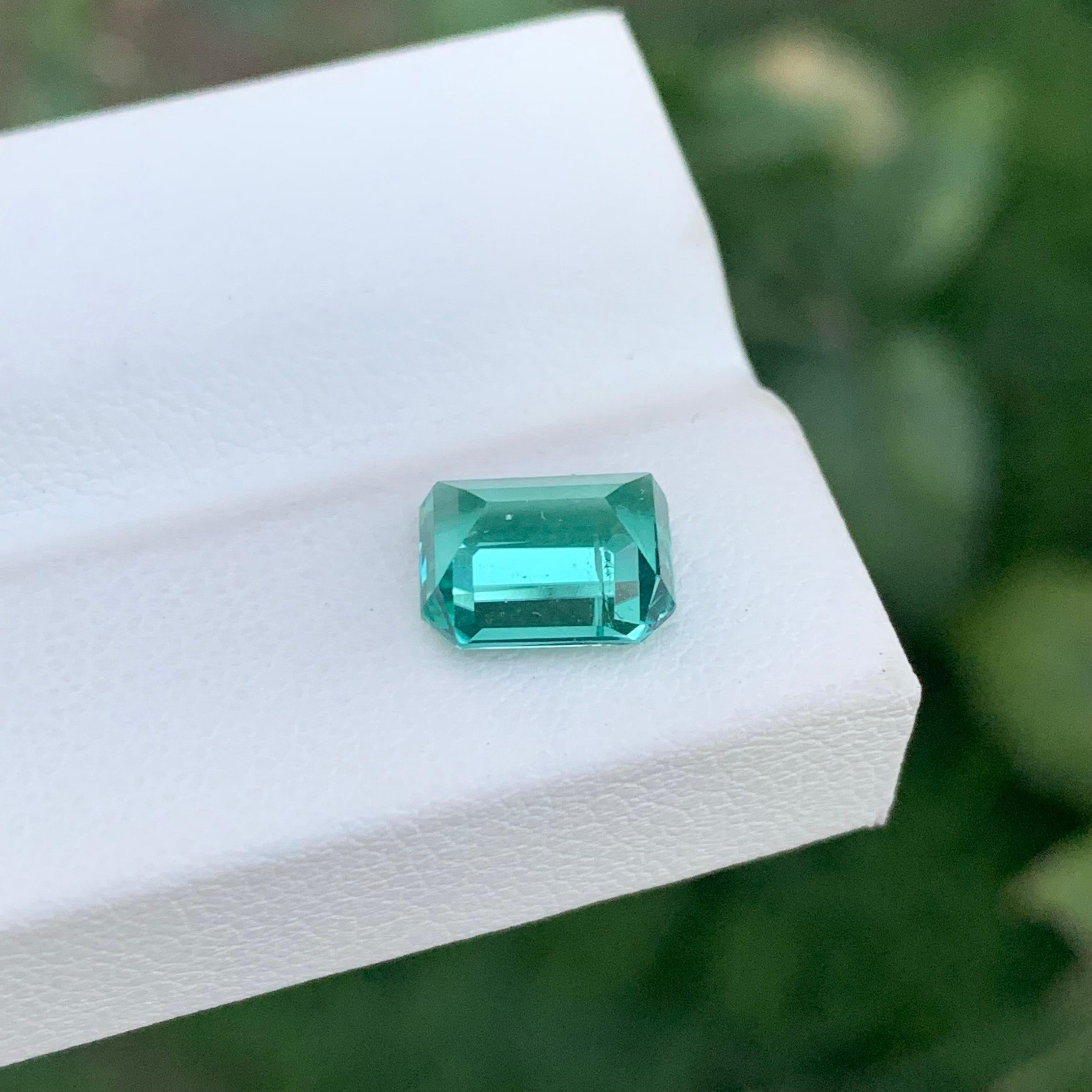 2.30 Carat Natural Loose Lagoon Tourmaline Emerald Shape Gemstone (pierre précieuse en forme d'émeraude) en vente 2