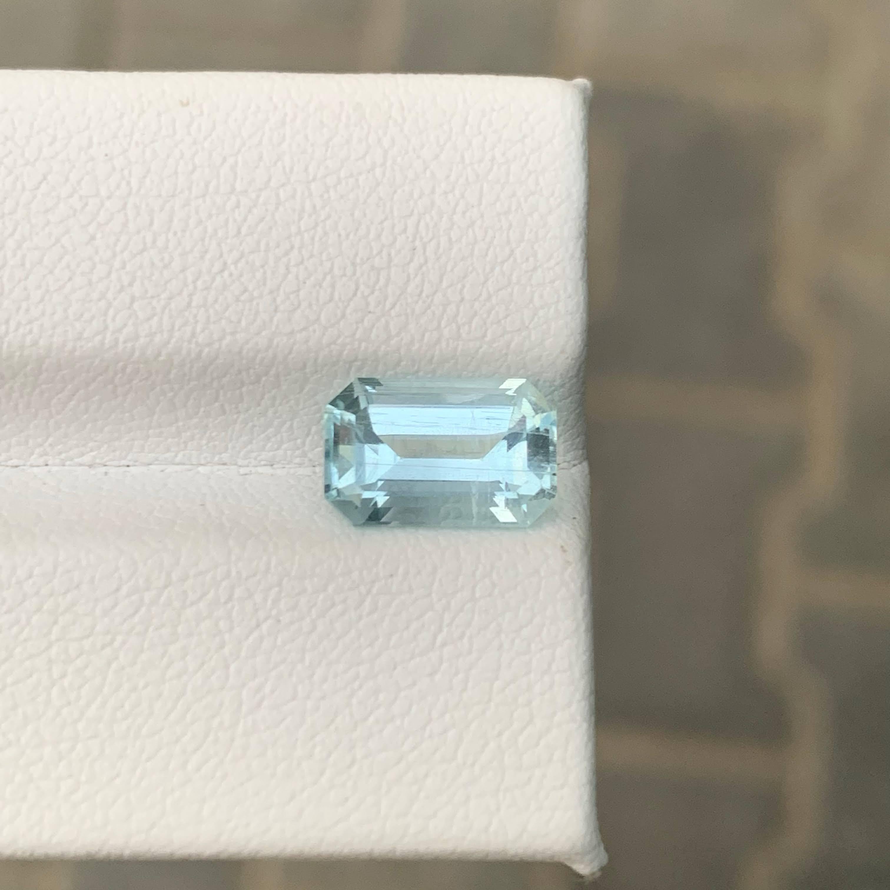 2.30 Carat Natural Loose Light Blue Aquamarine Emerald Cut Pakistani Gemstone For Sale 2