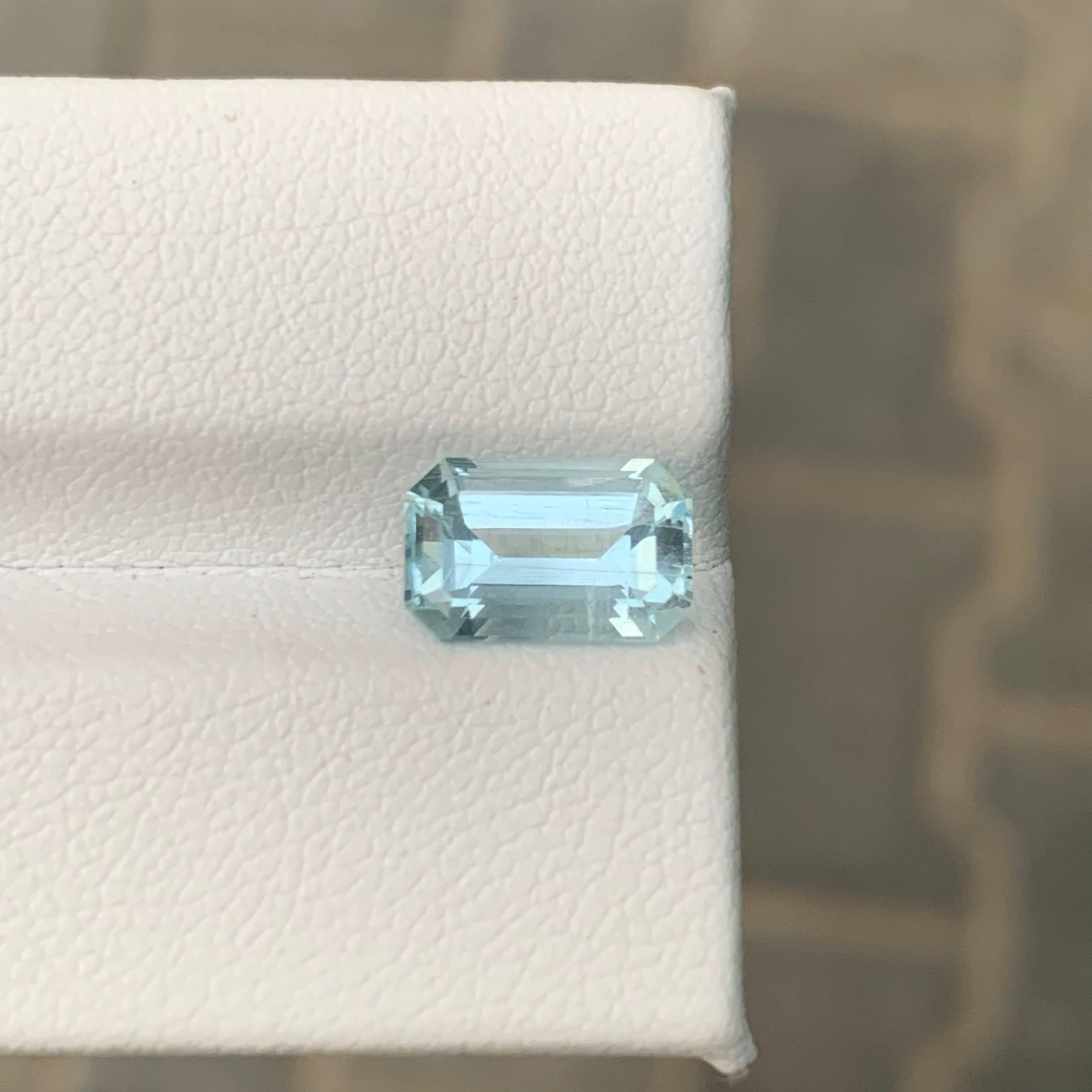 2.30 Carat Natural Loose Light Blue Aquamarine Emerald Cut Pakistani Gemstone For Sale 3