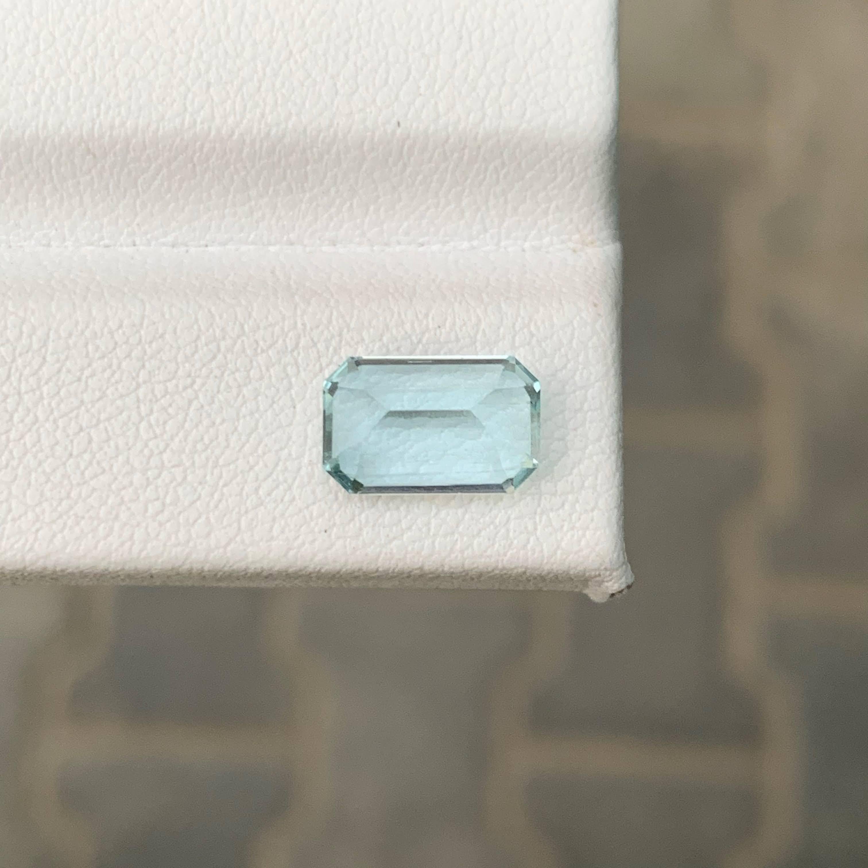 2.30 Carat Natural Loose Light Blue Aquamarine Emerald Cut Pakistani Gemstone For Sale 4