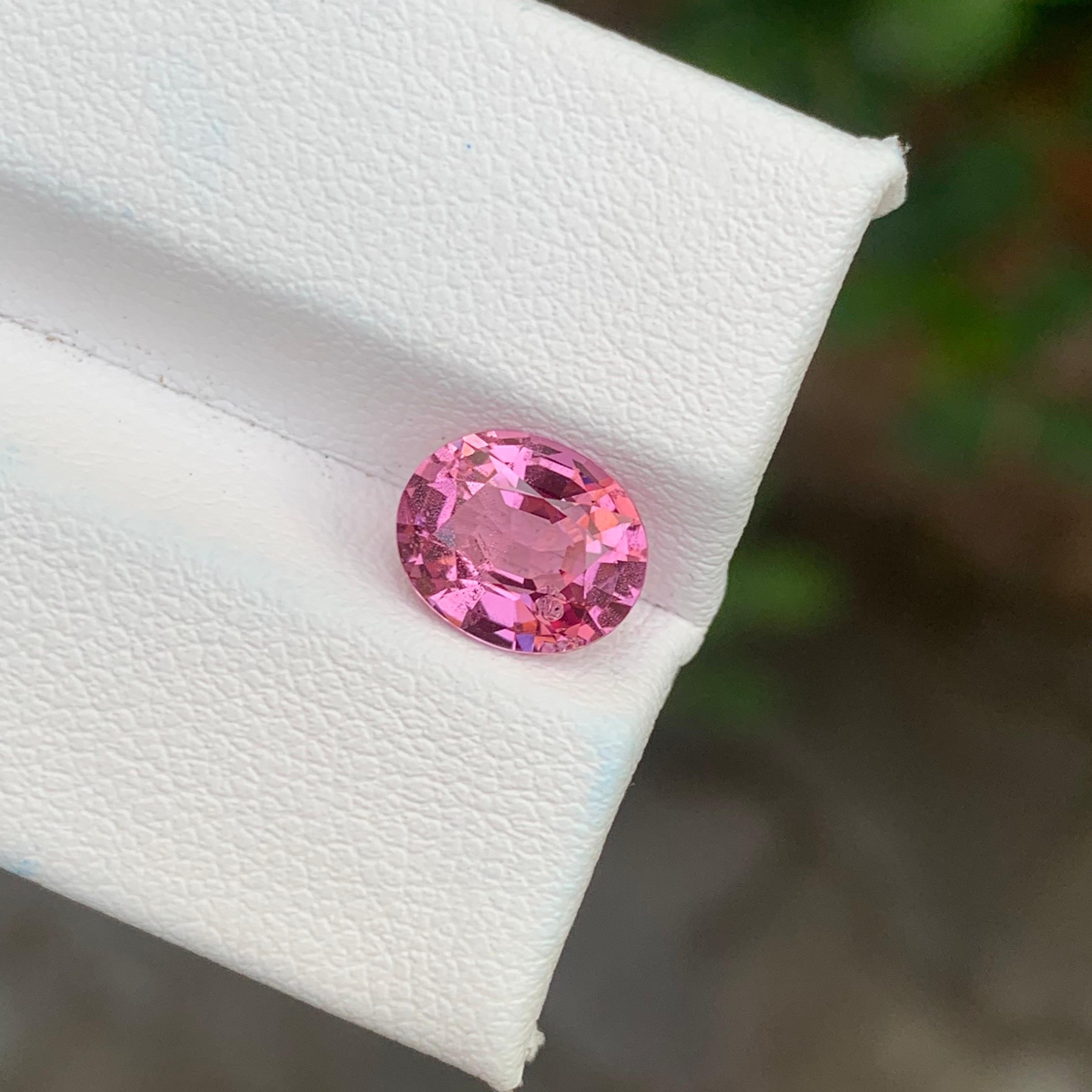 2.30 Carat Natural Loose Pink Spinel Cushion Shape Tanzania’s Gemstone In New Condition For Sale In Peshawar, PK