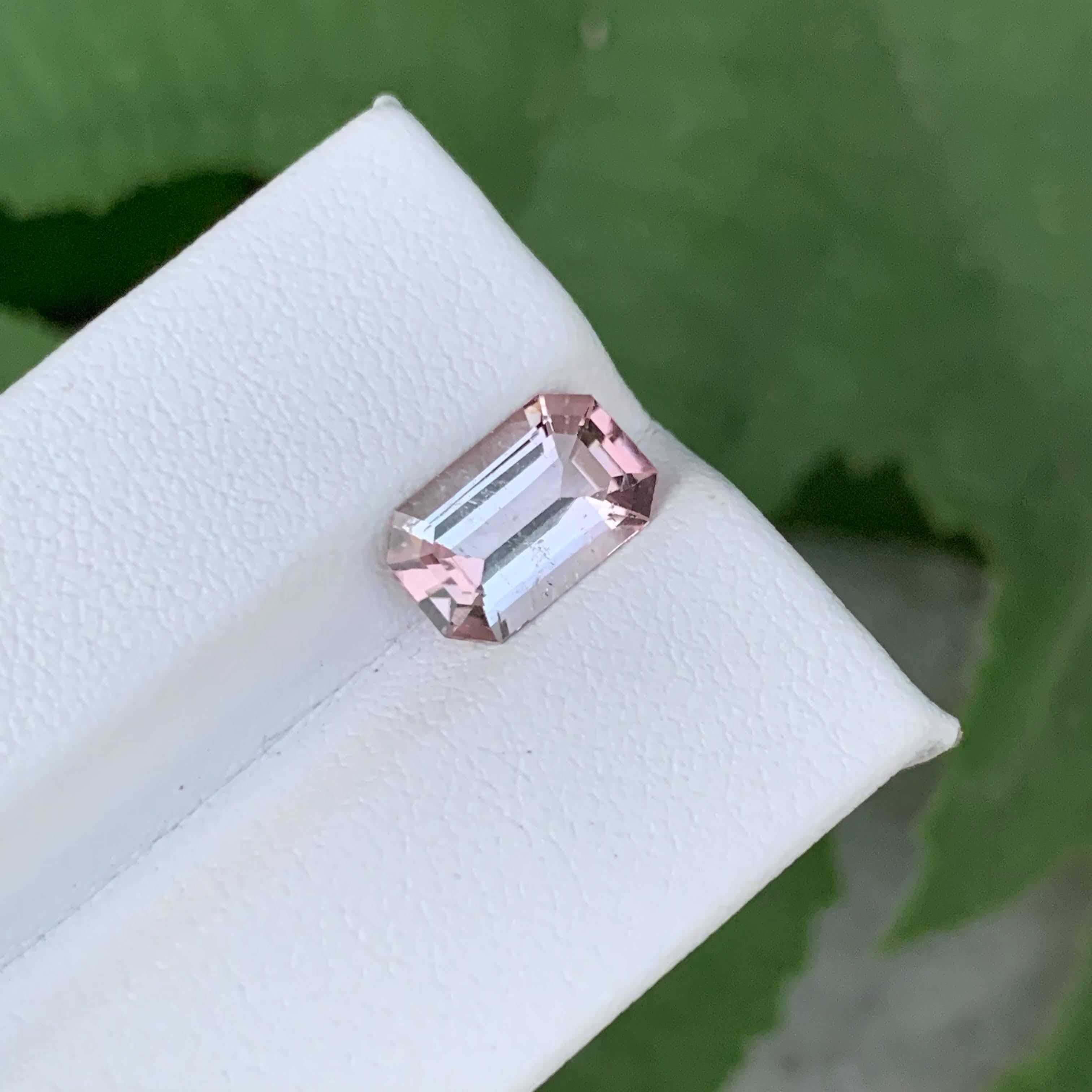 2.30 Carat Natural Loose Pink Tourmaline Stone Emerald Cut Afghan Gemstone (pierre précieuse afghane) Neuf - En vente à Bangkok, TH