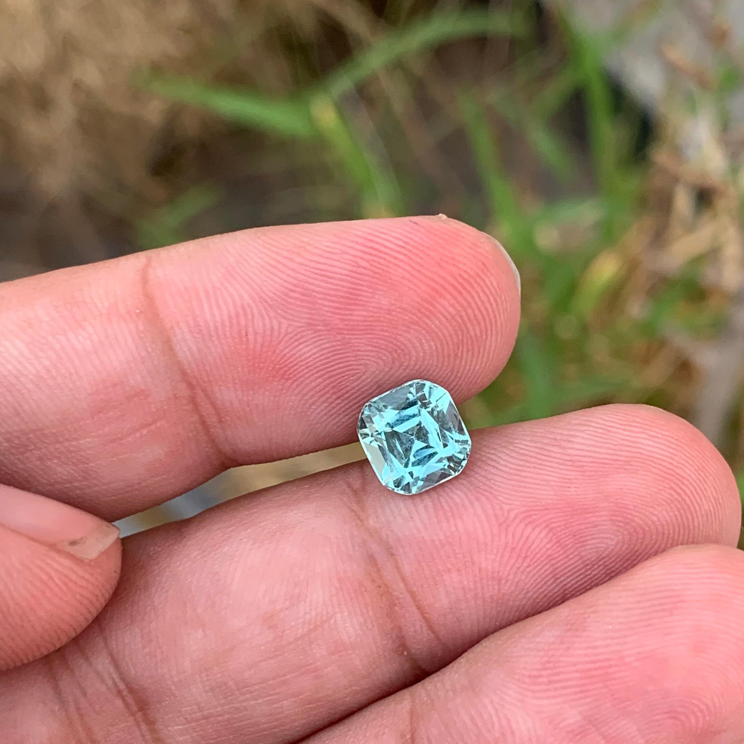 Gema natural suelta de turmalina de mar de 2.30 quilates en forma de cojín en venta 4