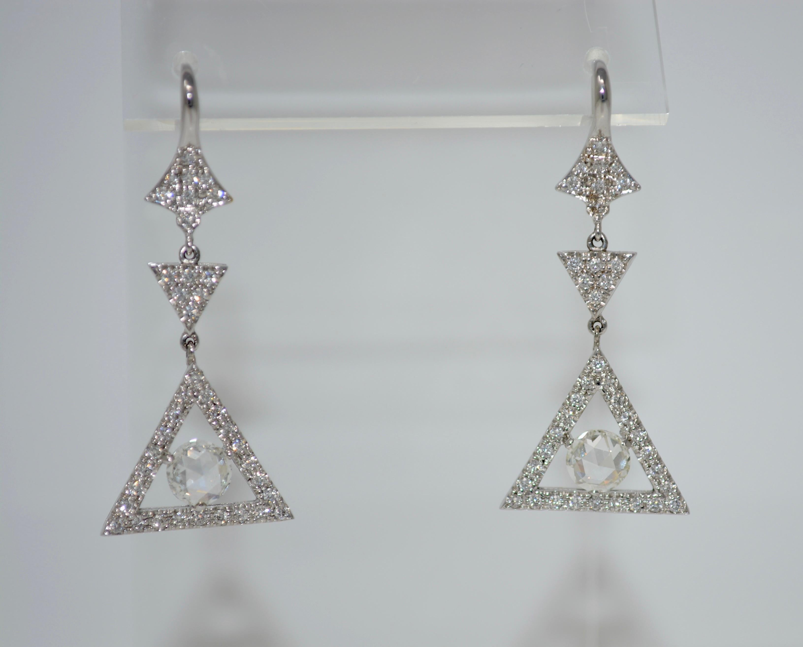 Women's or Men's 2.30 Carat Rose Cut Diamond And Circular Cut Diamond Dangle Earrings In 18 K For Sale
