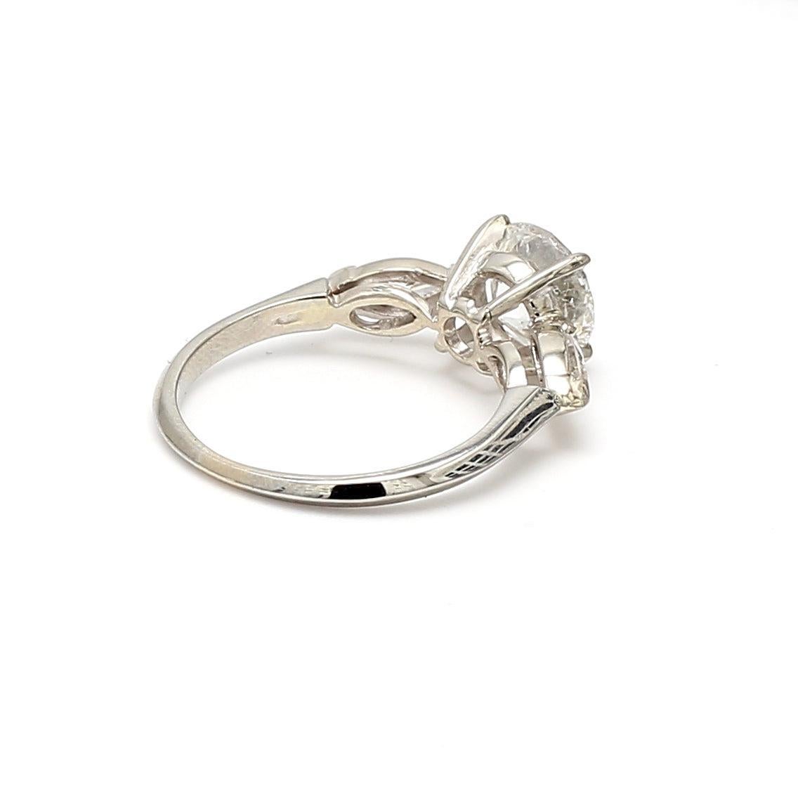 2.30 Carat Round Brilliant H I1 and Marquis Shape H SI1 Diamond Platinum Engagem In Good Condition For Sale In New York, NY