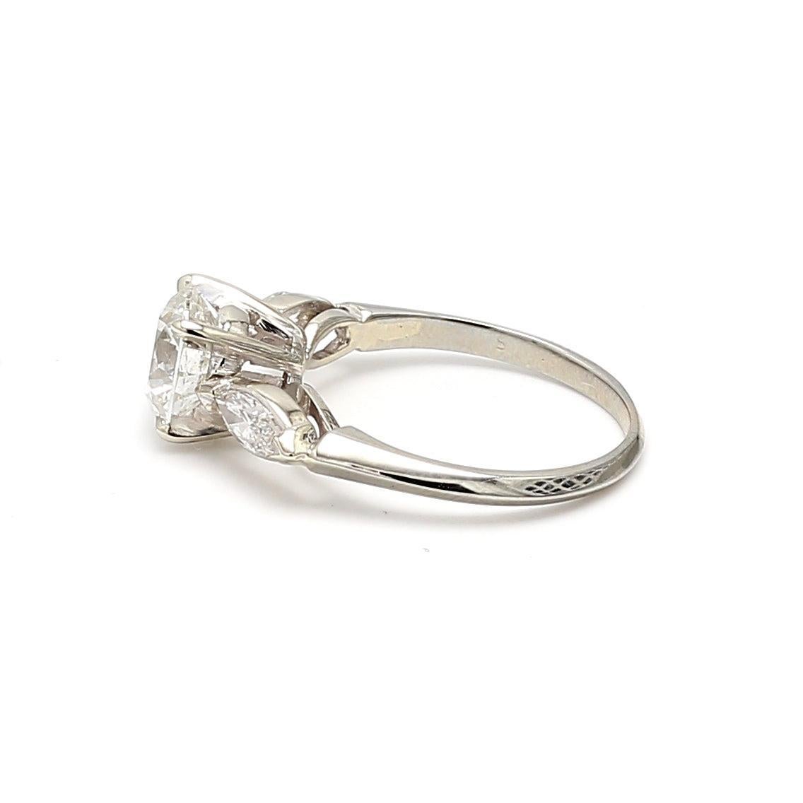 2.30 Carat Round Brilliant H I1 and Marquis Shape H SI1 Diamond Platinum Engagem For Sale 1