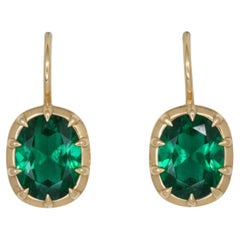 Orecchini a goccia con smeraldo verde taglio ovale da 2,30 carati totali in oro giallo 14K