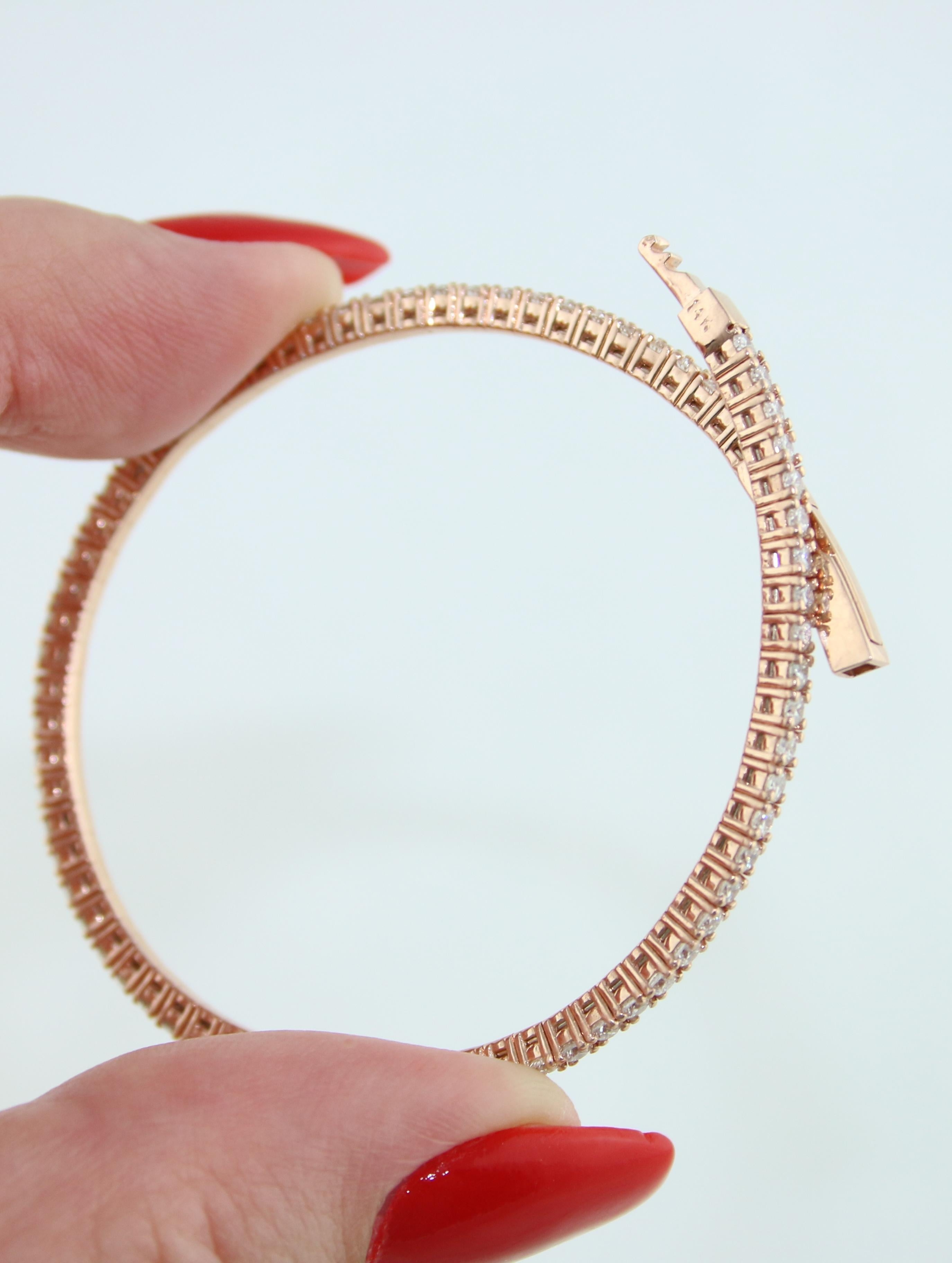 Bracelet jonc de tension entièrement en or avec diamants de 2,30 carats en vente 8